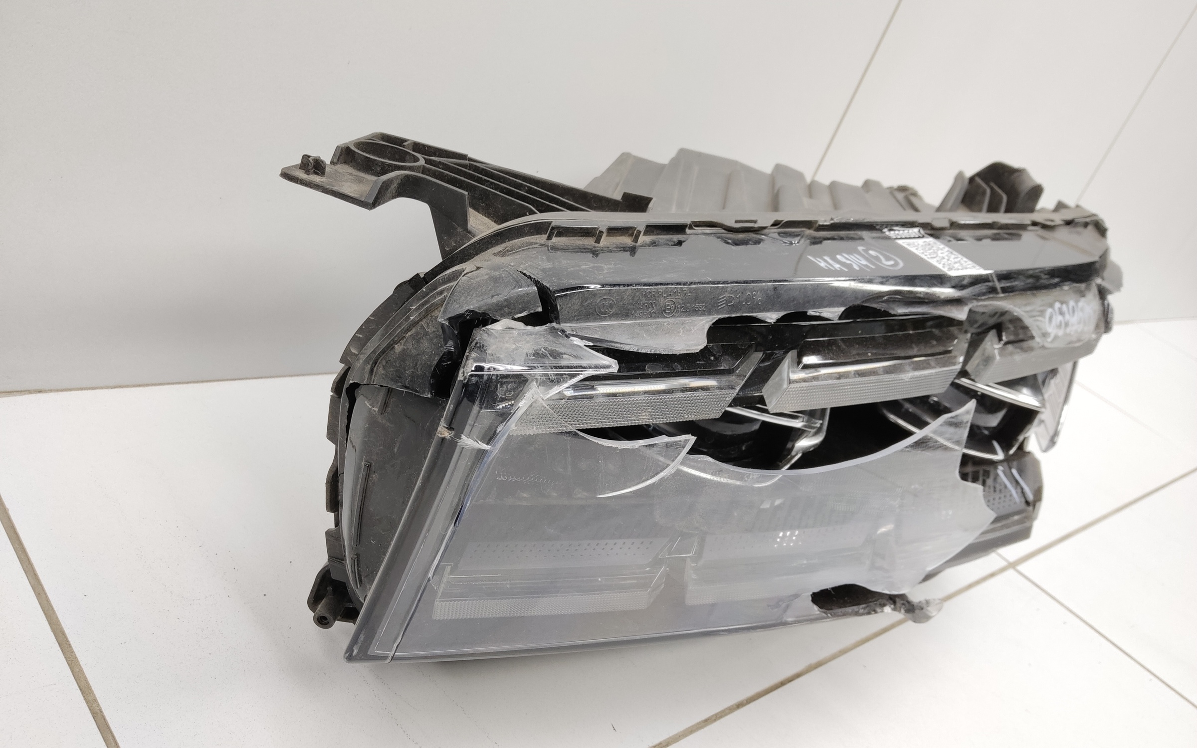 Фара передняя левая Geely Monjaro