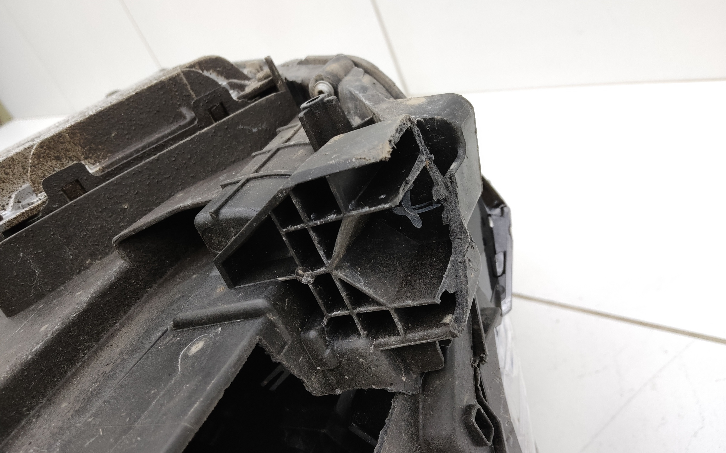 Фара передняя левая Geely Monjaro