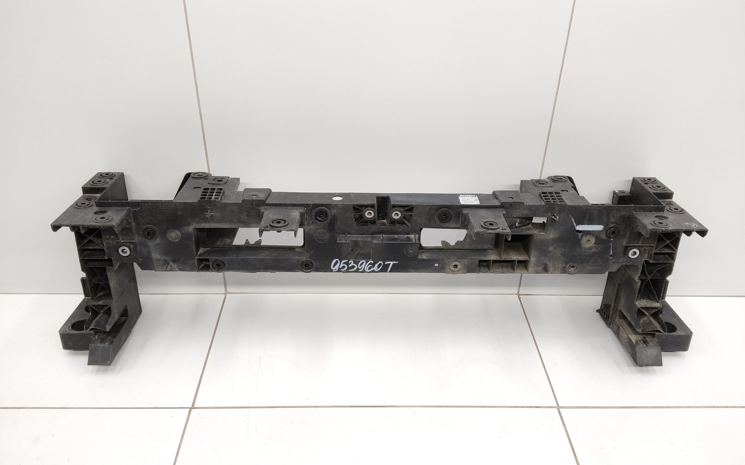 Панель передняя Geely Monjaro