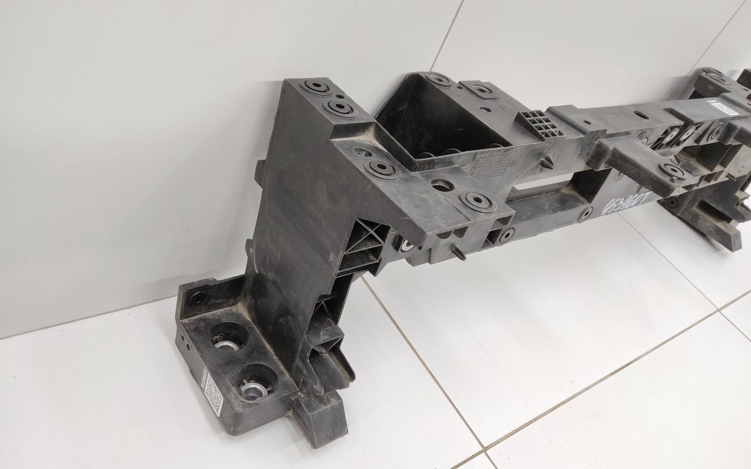 Панель передняя Geely Monjaro