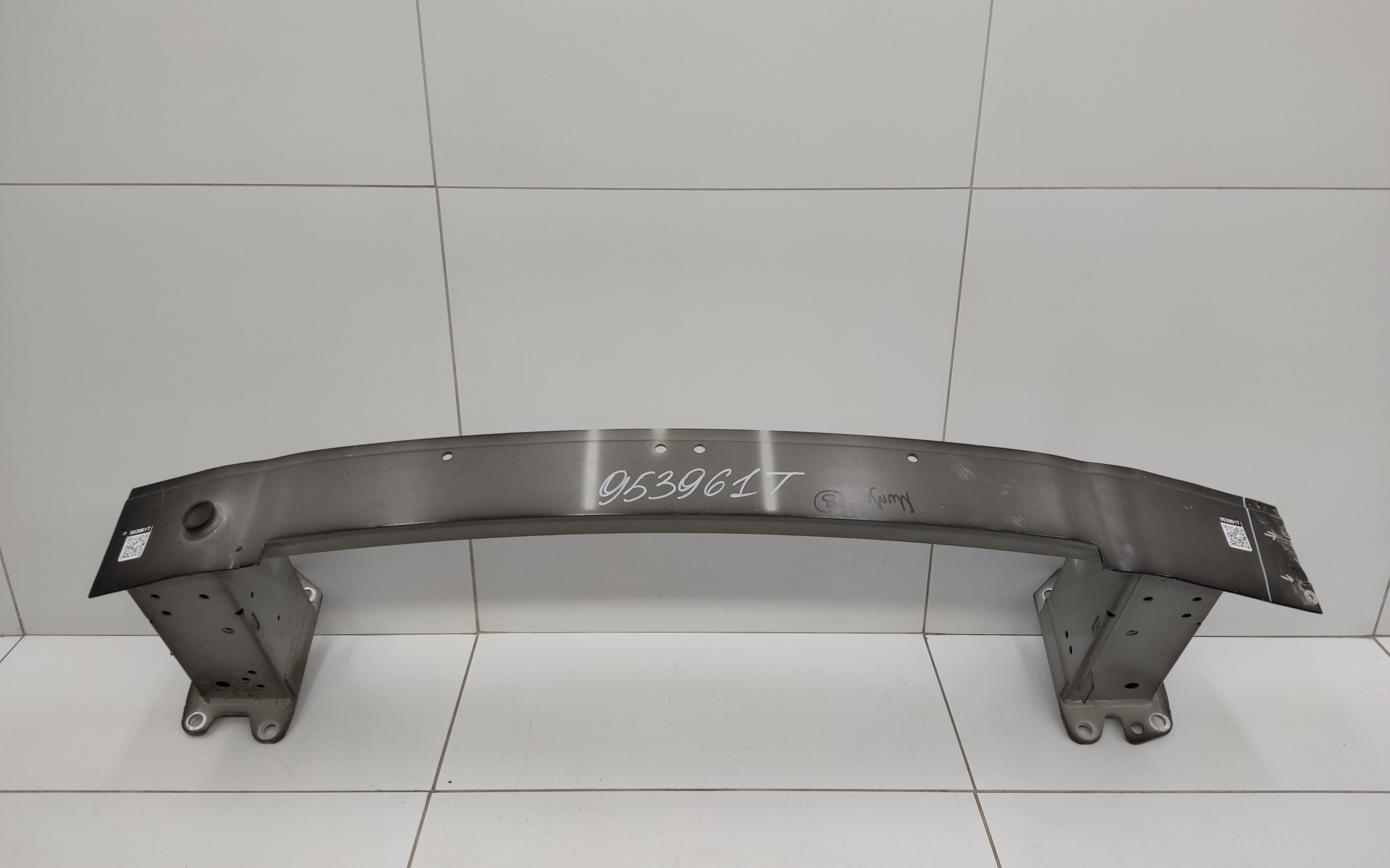 Усилитель переднего бампера Geely Monjaro