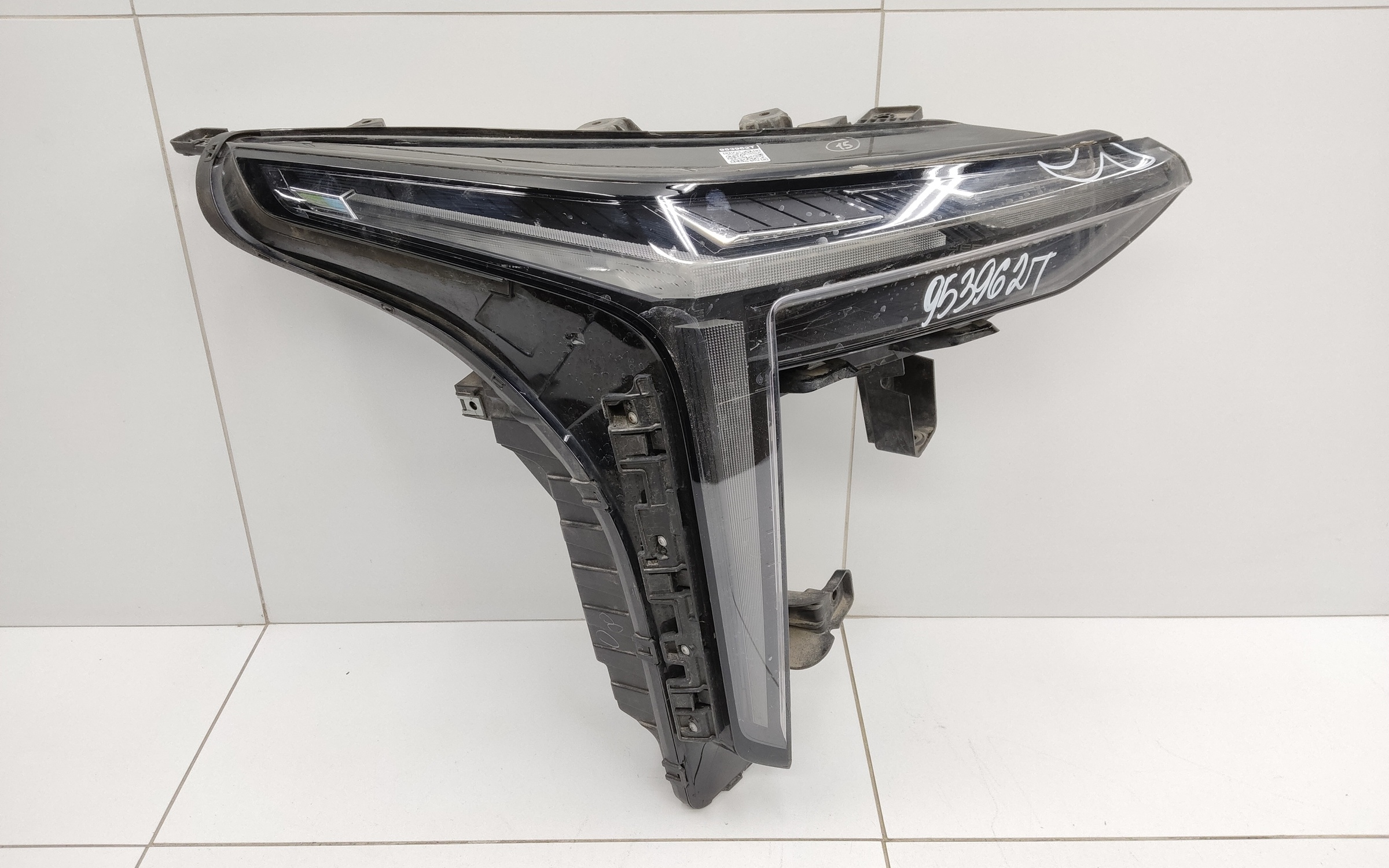 Фара передняя правая Geely Cityray LED