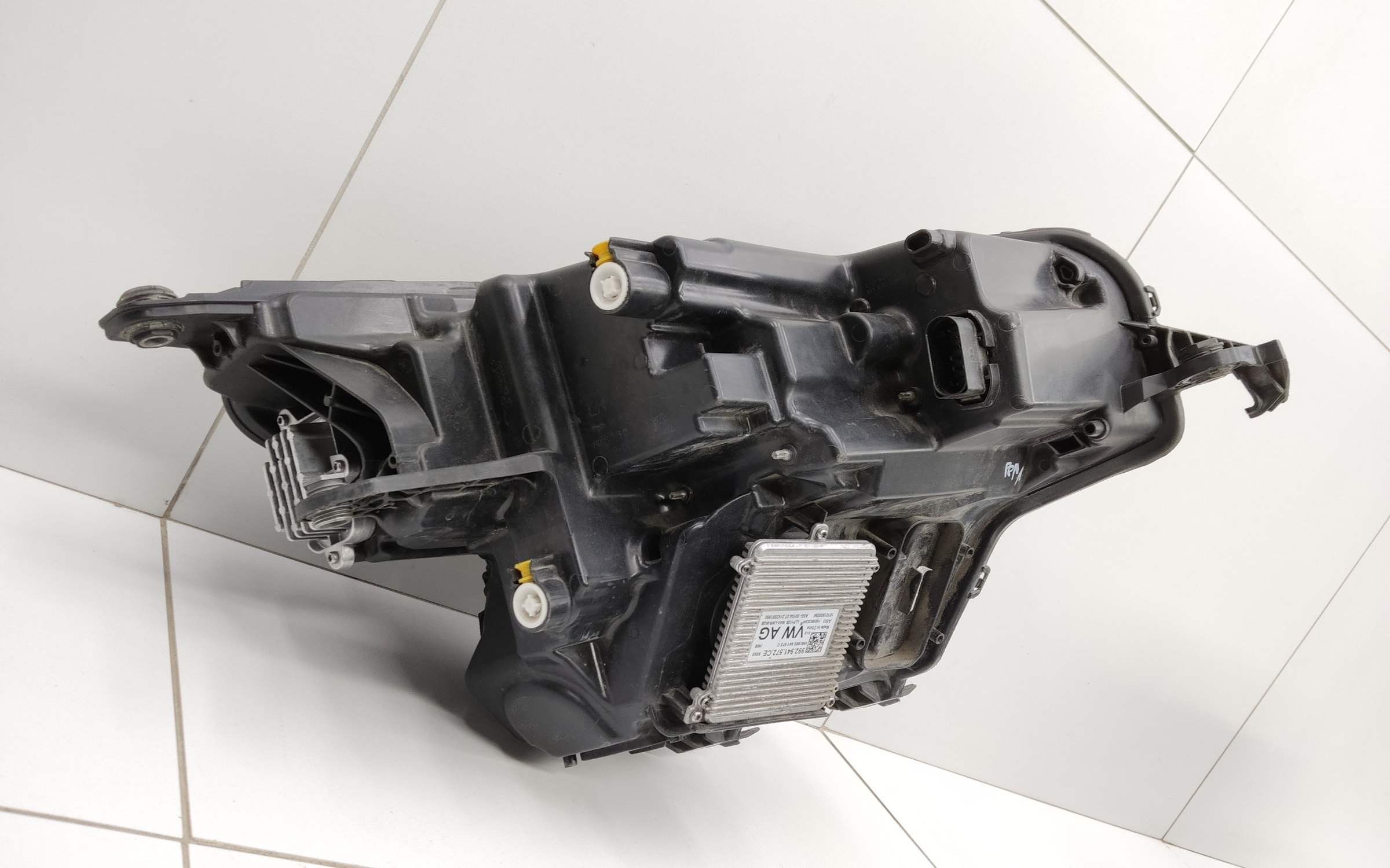 Фара передняя левая Skoda Kodiaq 1 Restail LED