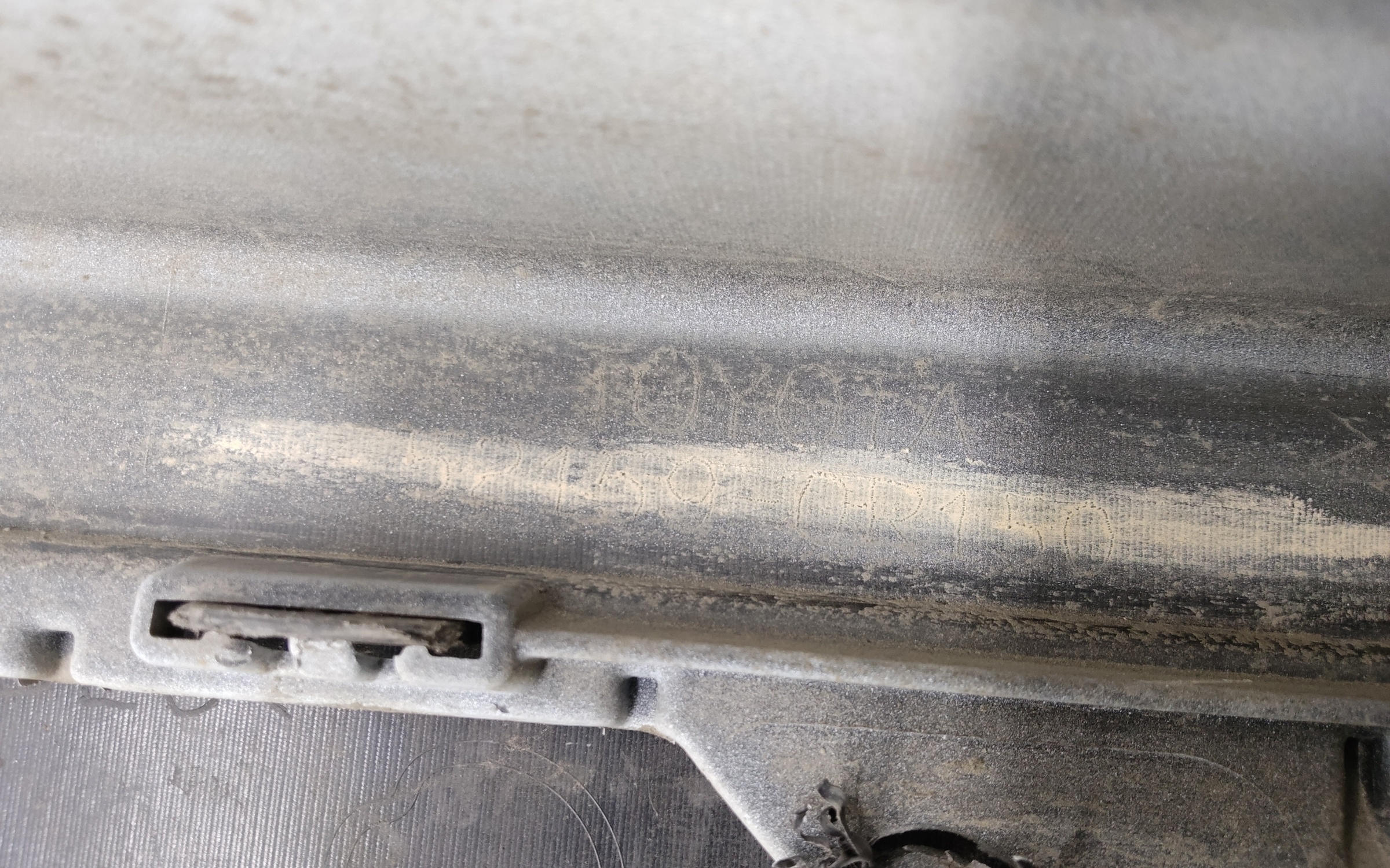 Бампер задний Toyota RAV4 CA40 Restail