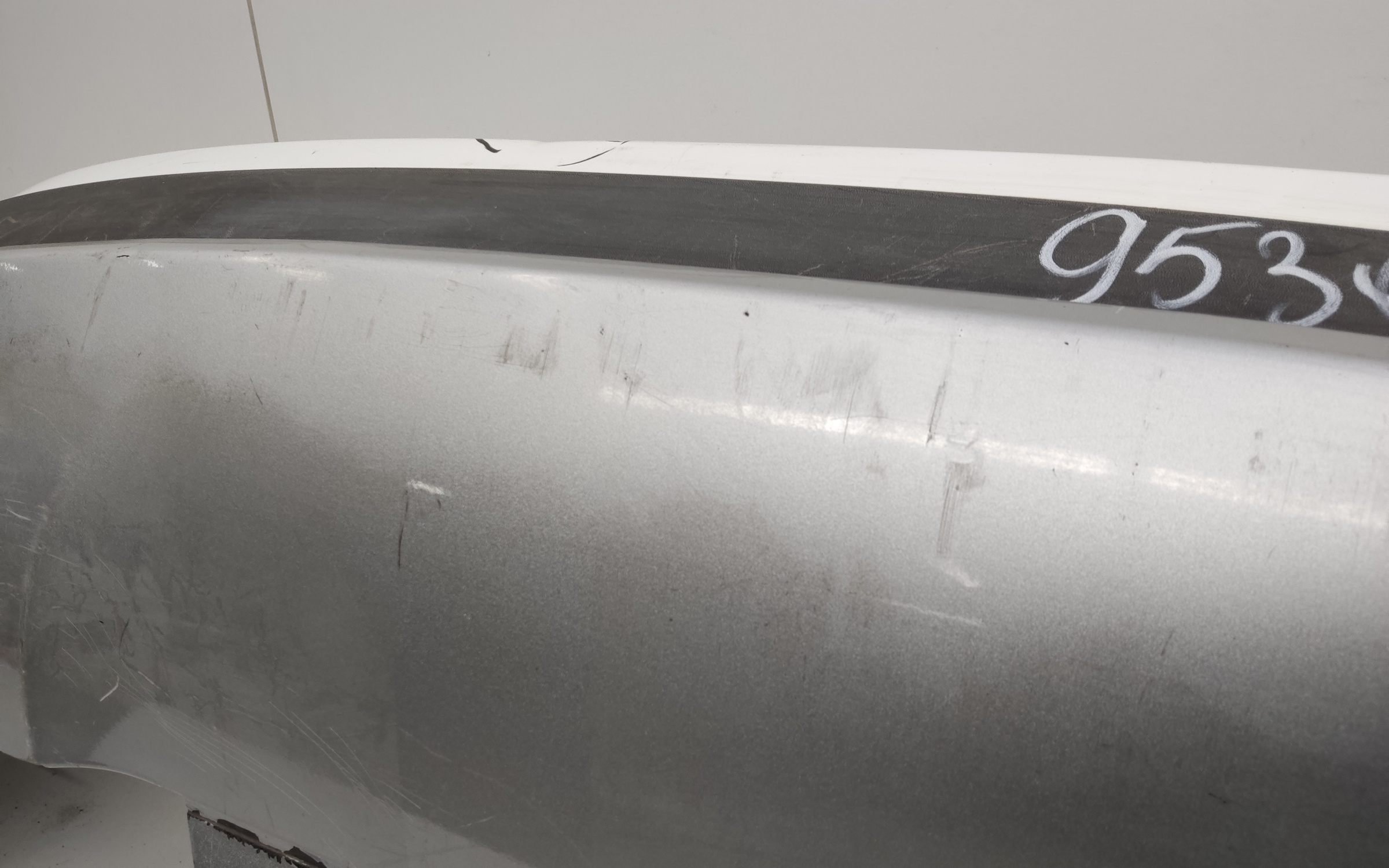 Бампер задний Toyota RAV4 CA40 Restail