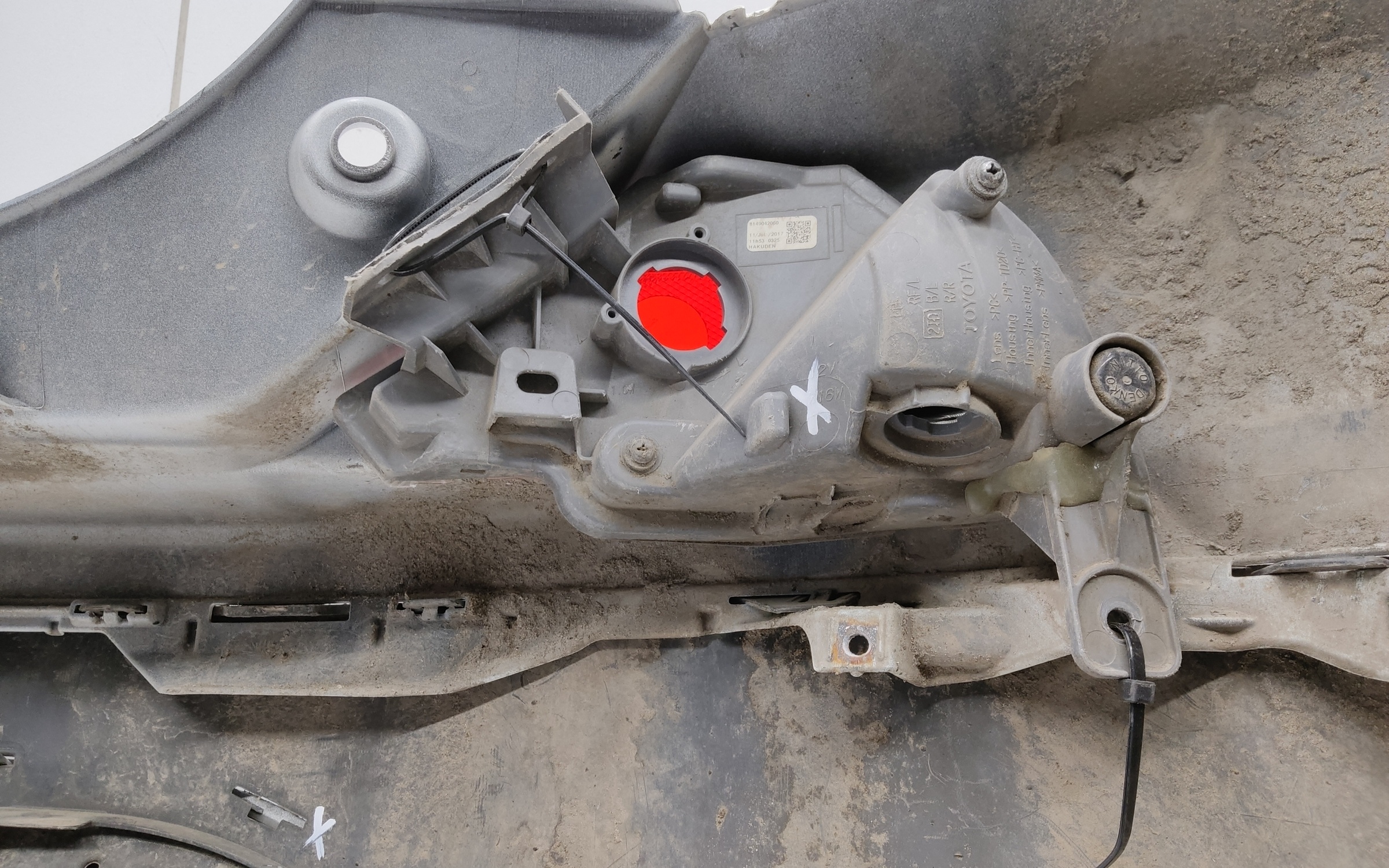 Бампер задний Toyota RAV4 CA40 Restail