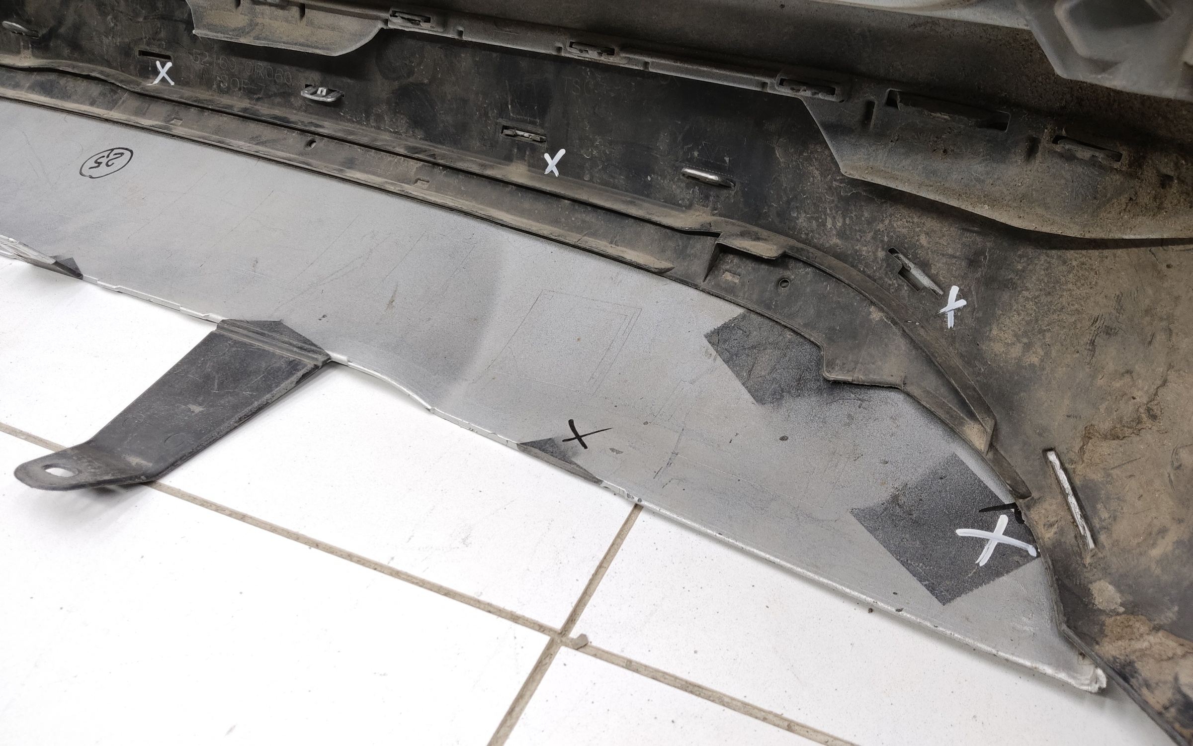 Бампер задний Toyota RAV4 CA40 Restail