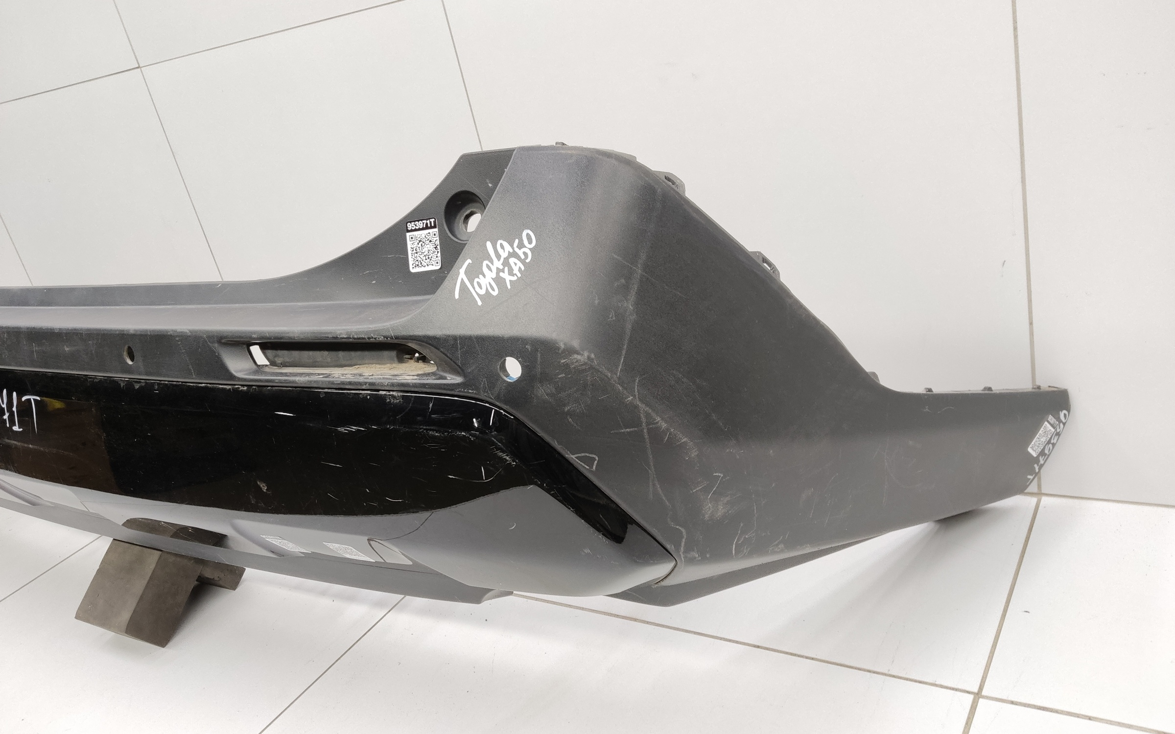 Бампер задний Toyota RAV4 XA50