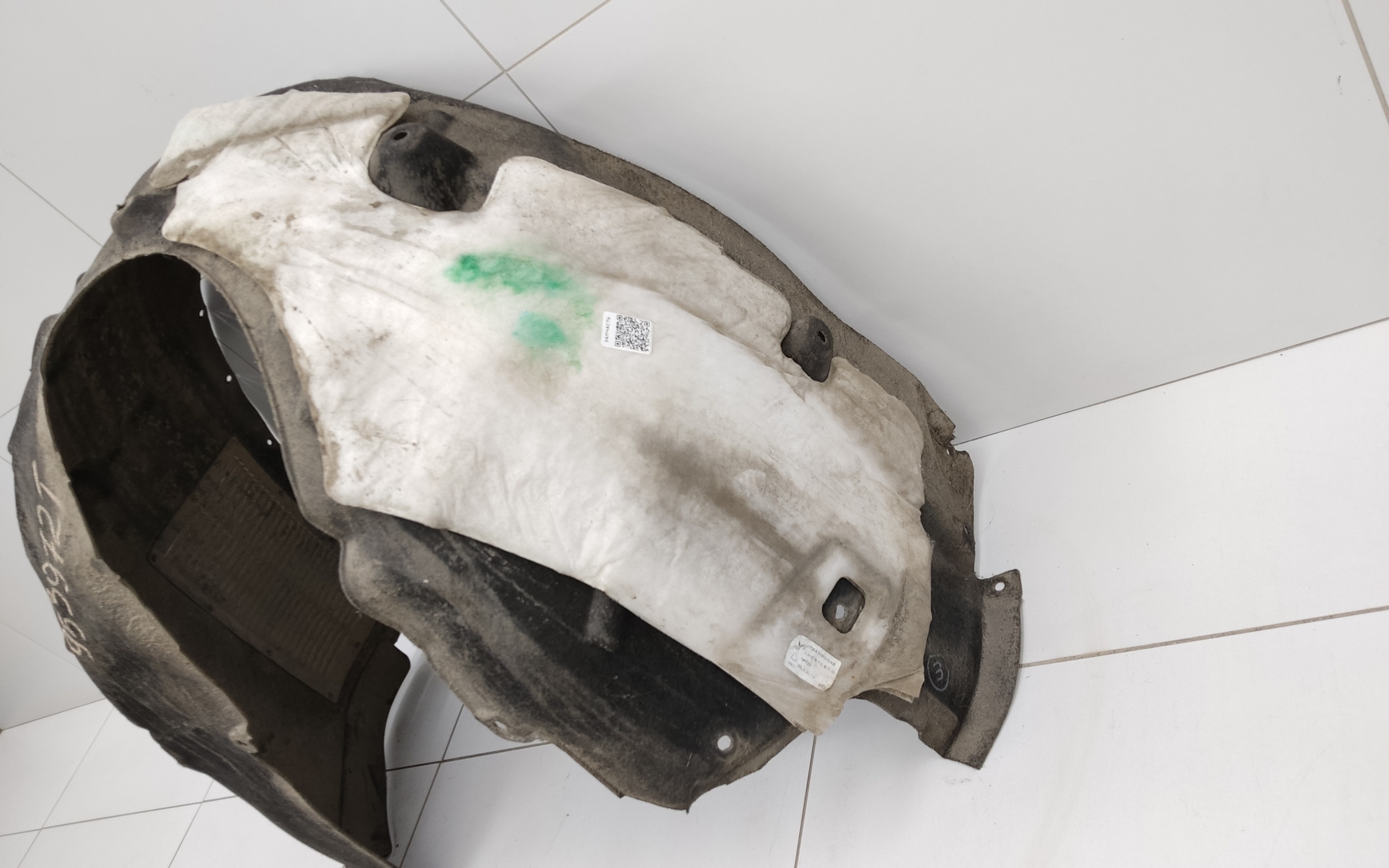 Подкрылок передний правый Voyah Dream