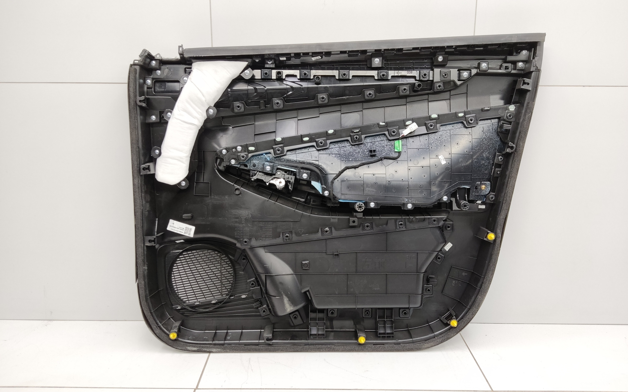 Обшивка двери передней левой Geely Cityray