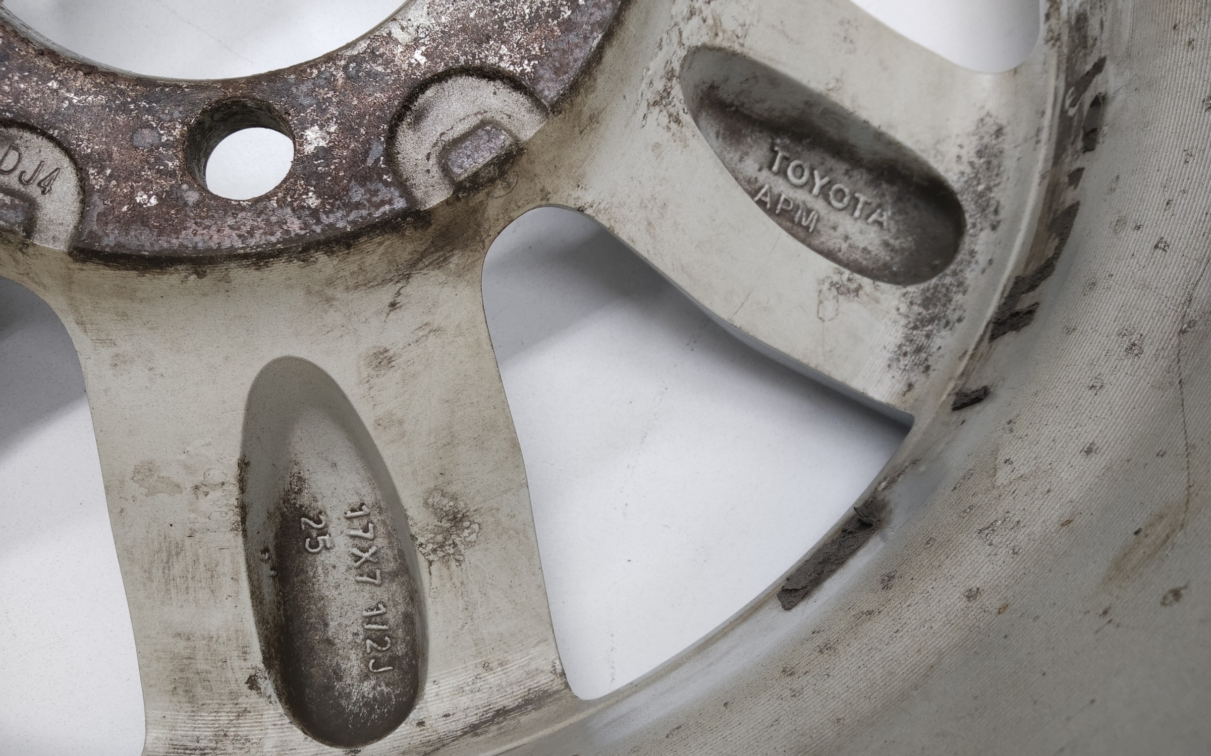 Диск колеса литой Toyota Land Cruiser Prado 150 Restail R17