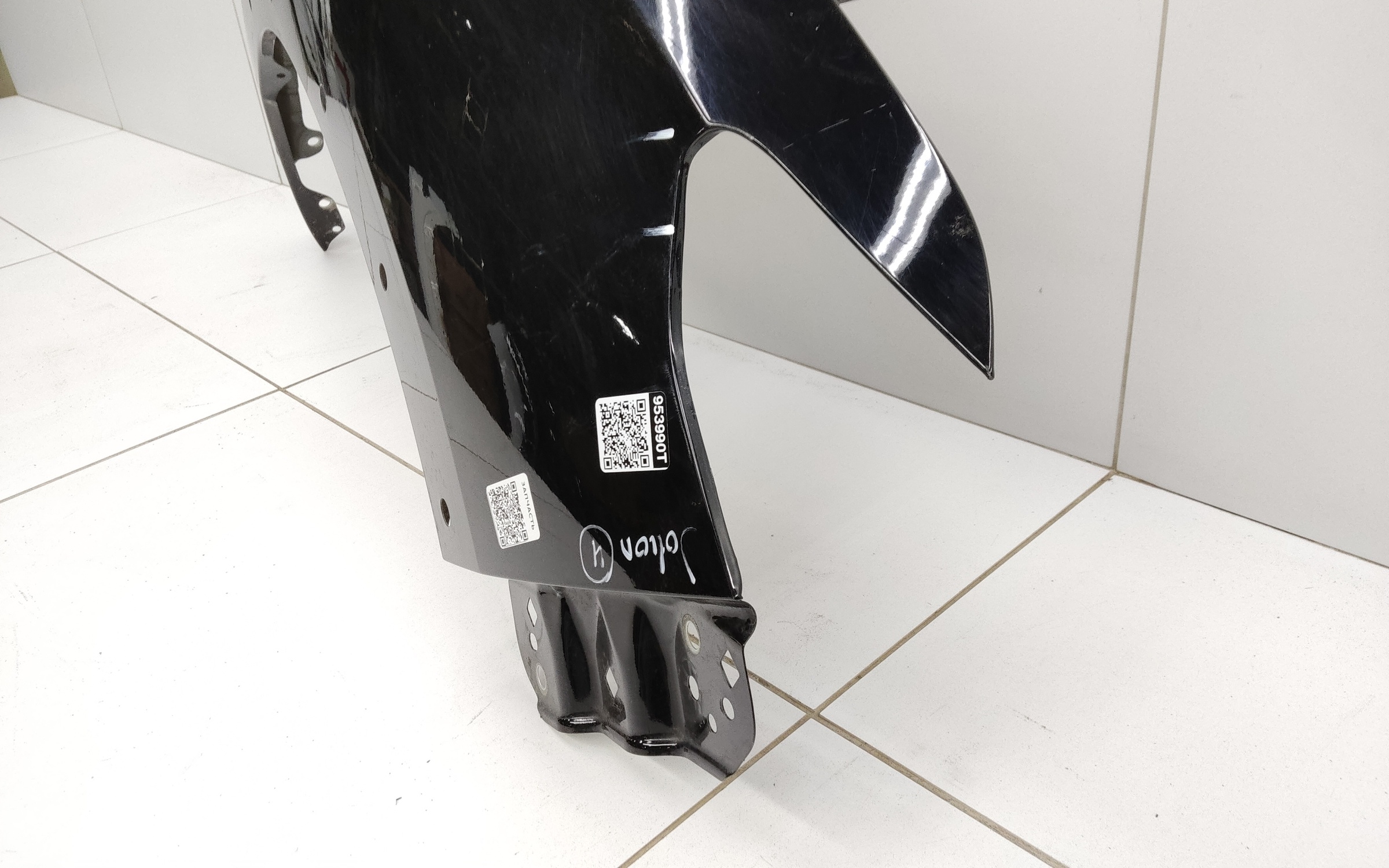 Крыло переднее правое Haval Jolion Restail