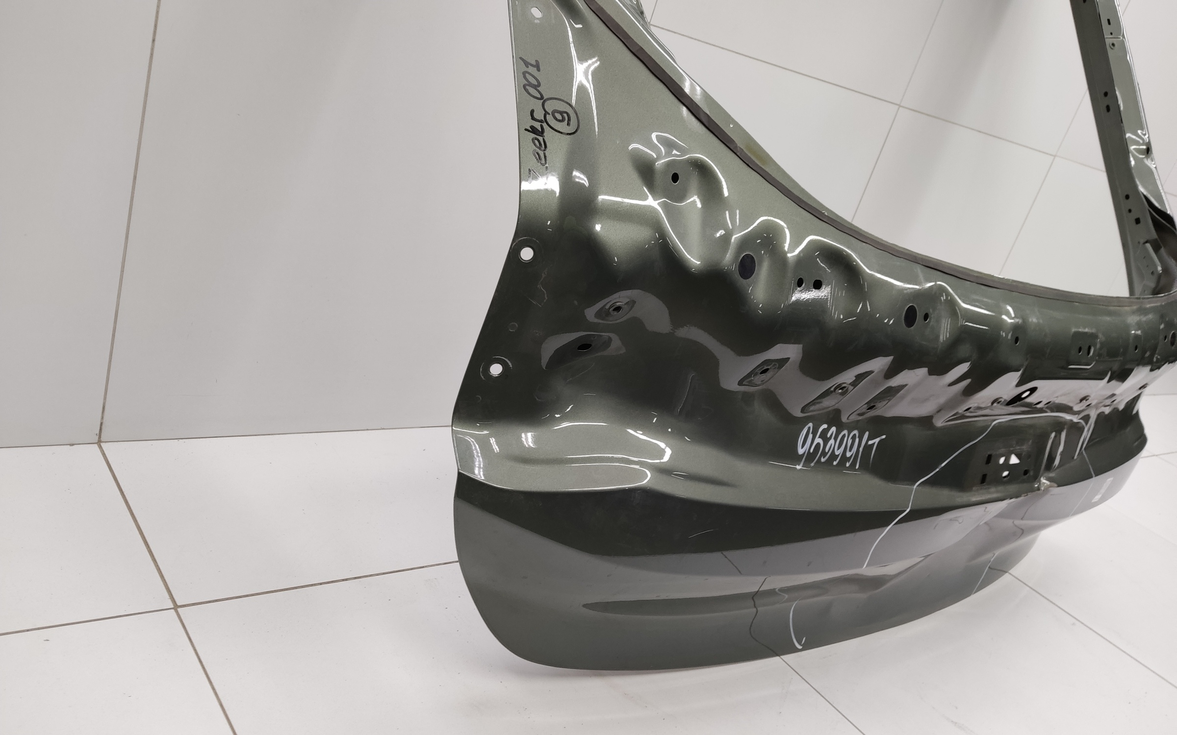 Крышка багажника Zeekr 001