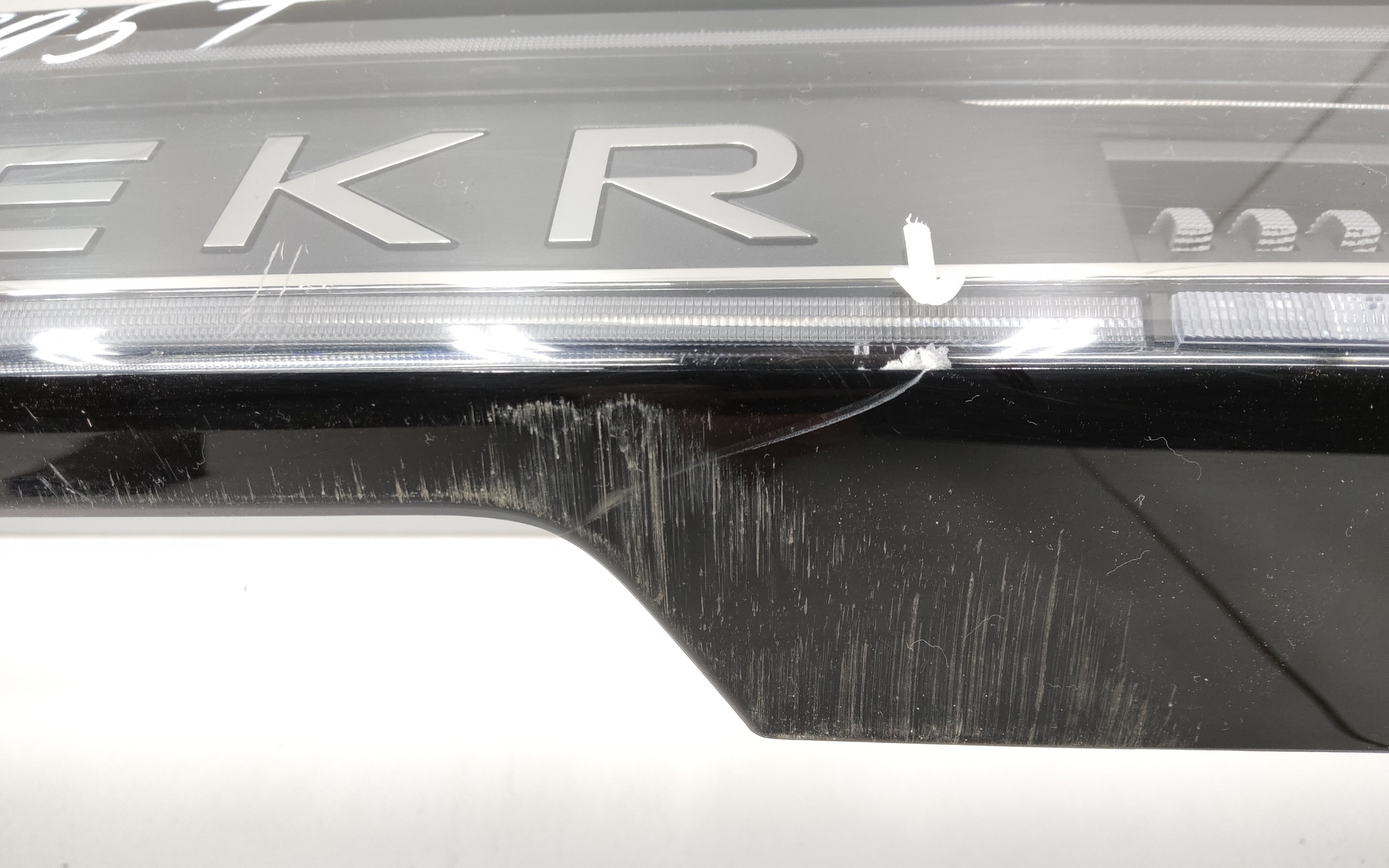 Фонарь крышки багажника Zeekr 001