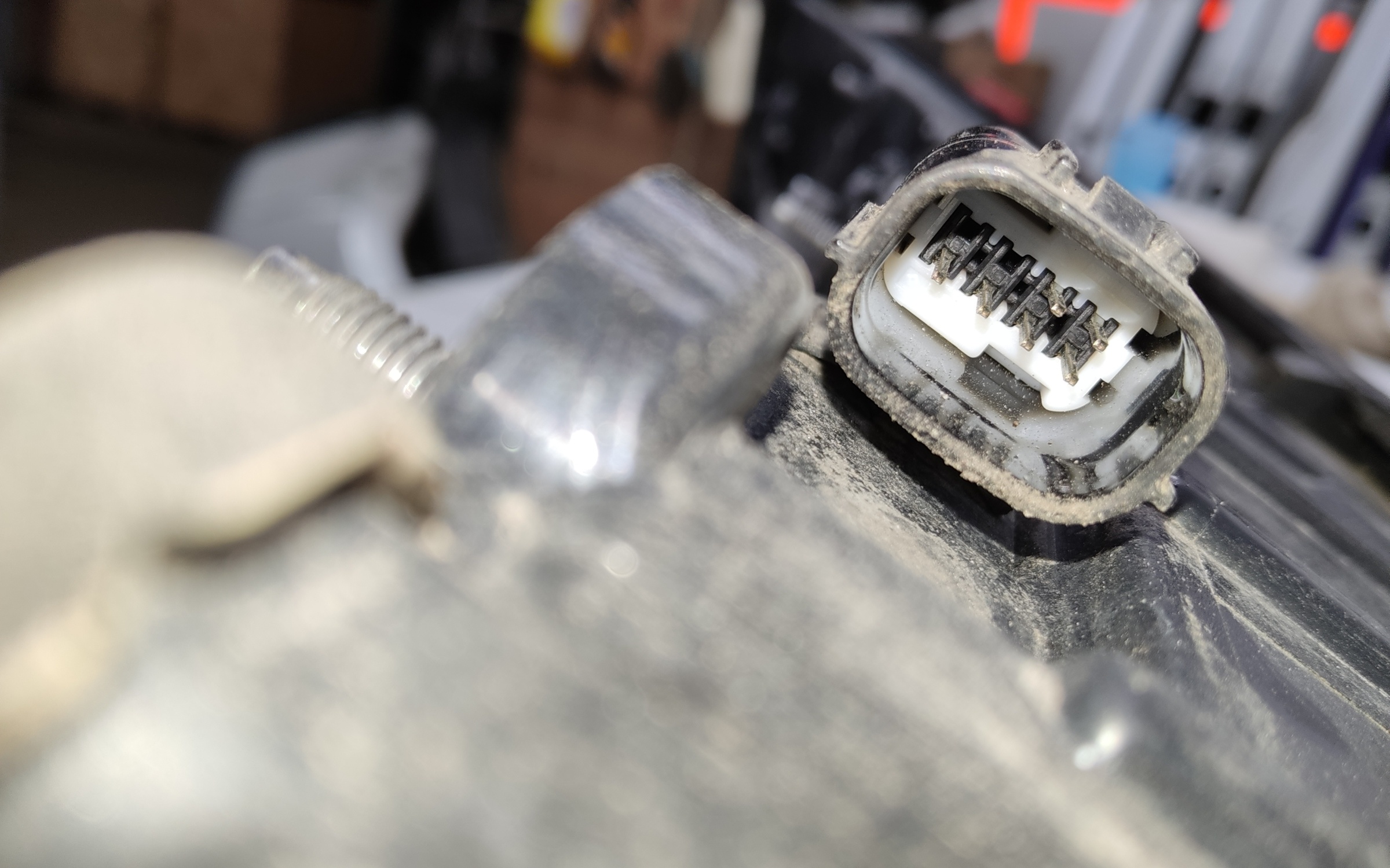 Фонарь крышки багажника Zeekr 001