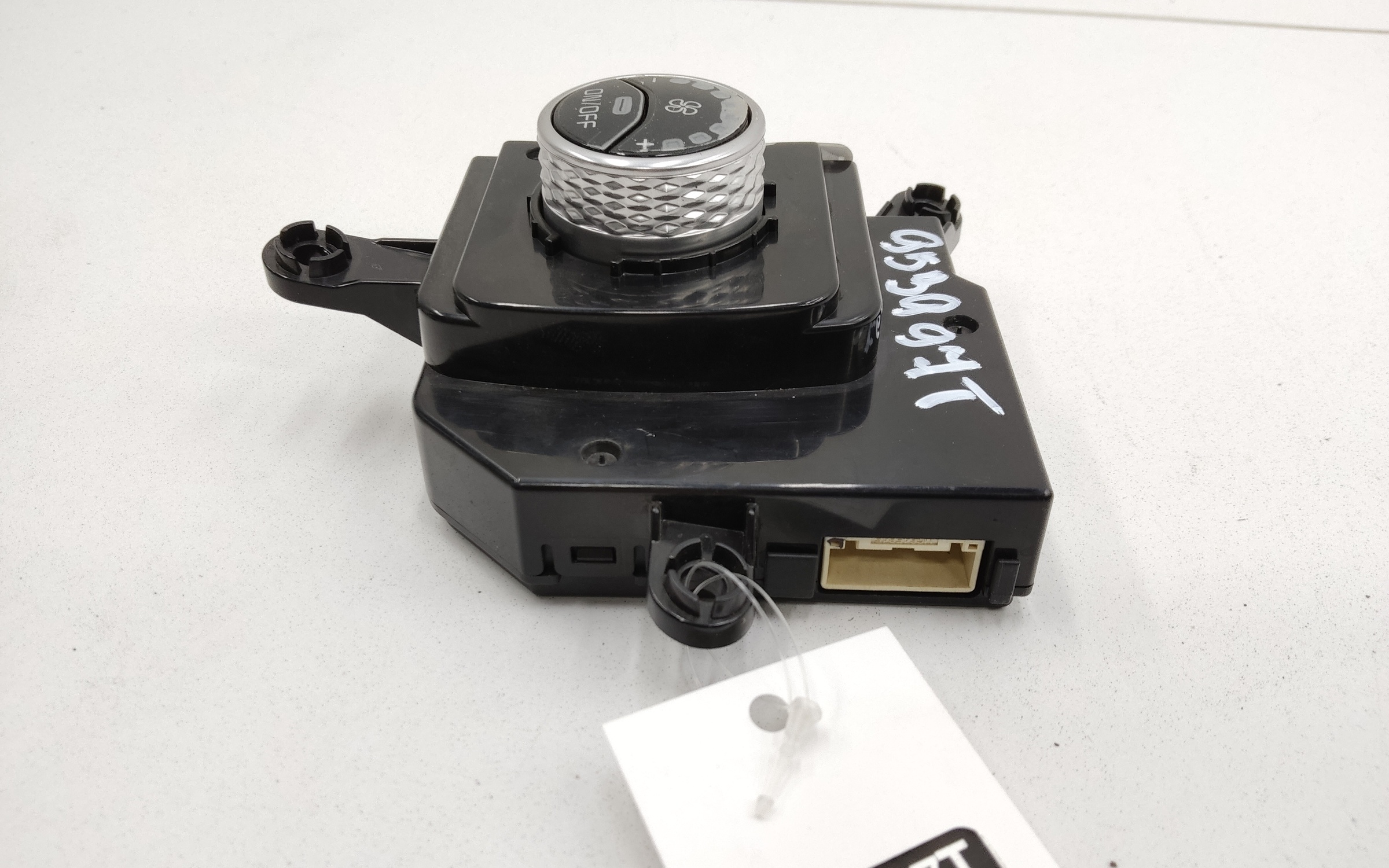 Блок управления климат-контролем задний Kia Sorento 4