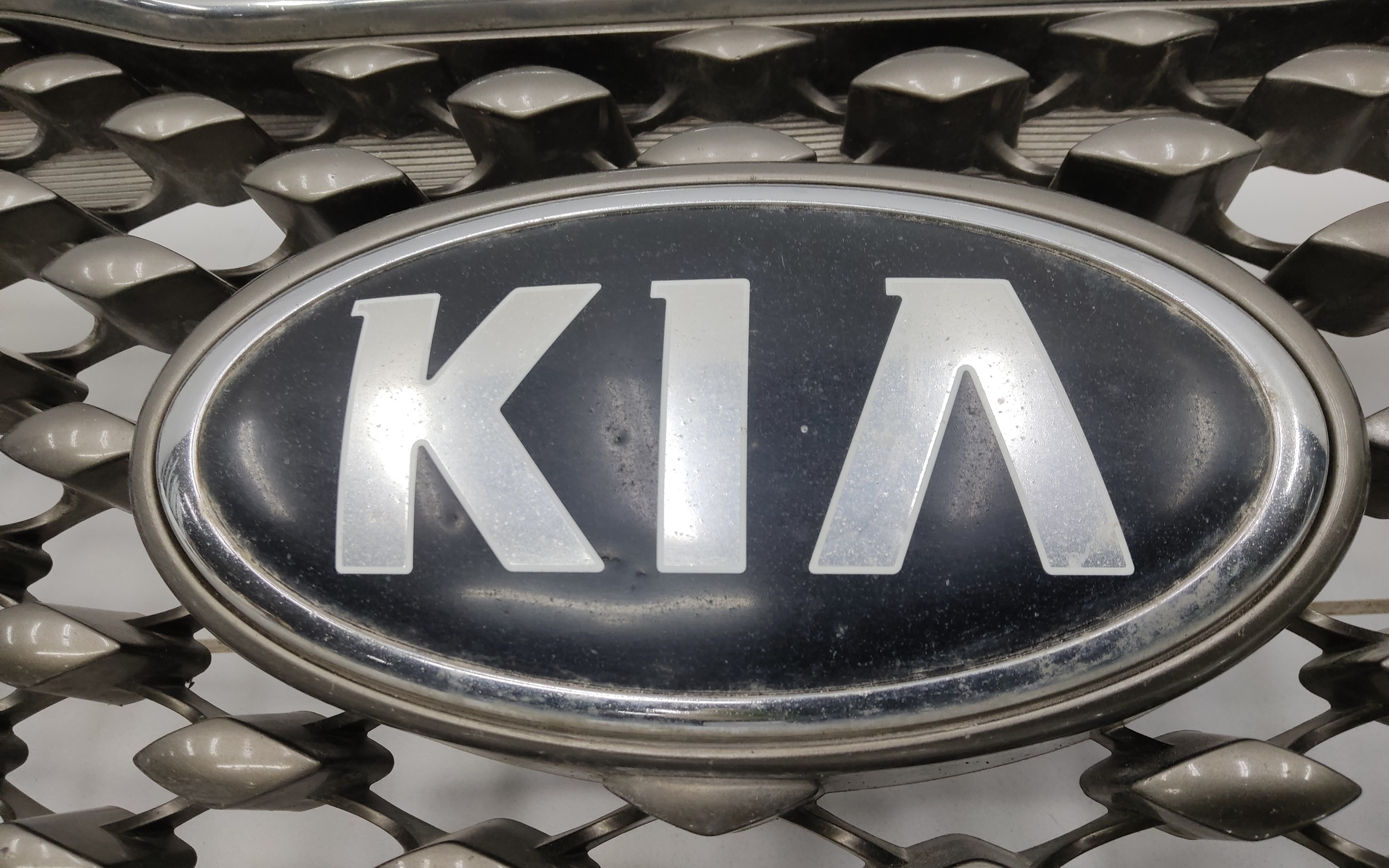 Решетка радиатора Kia Sorento 3