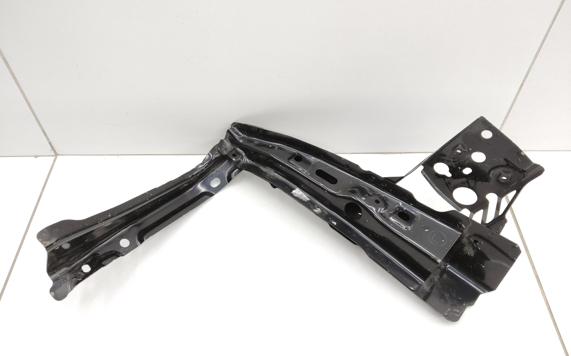 Кронштейн передней панели левый Mazda CX-5 1