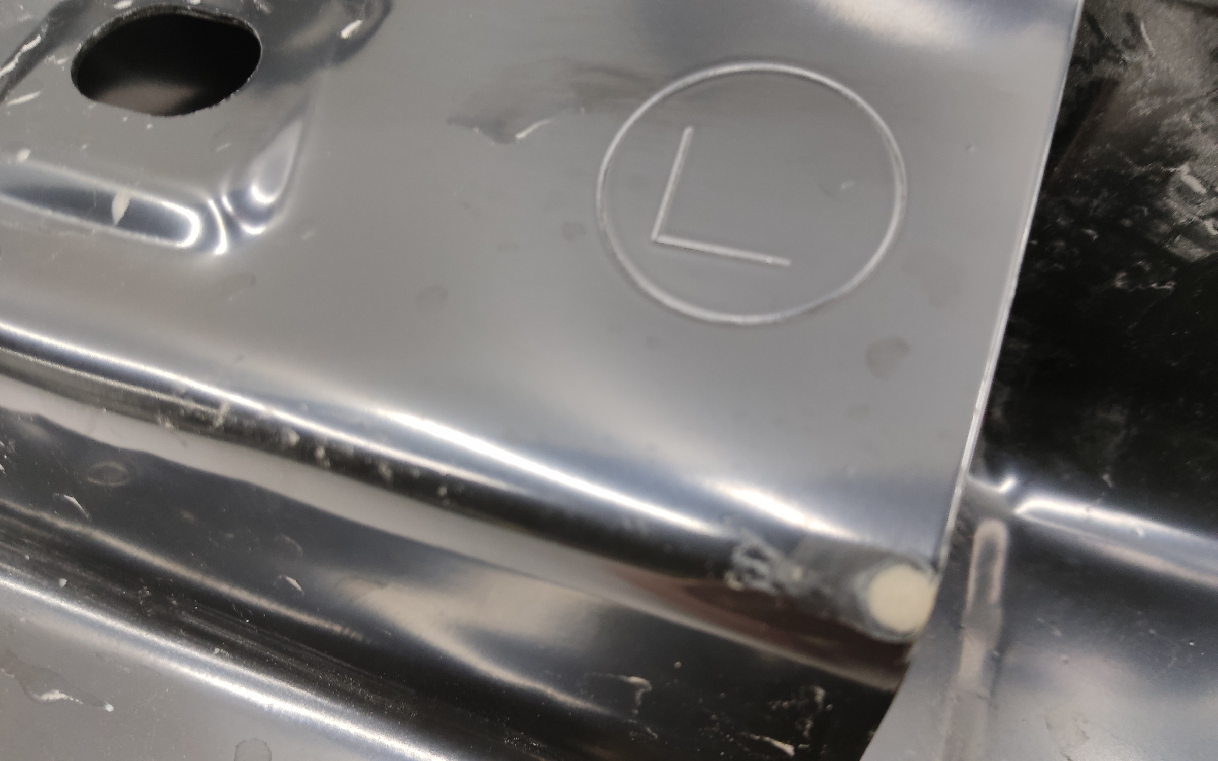 Кронштейн передней панели левый Mazda CX-5 1