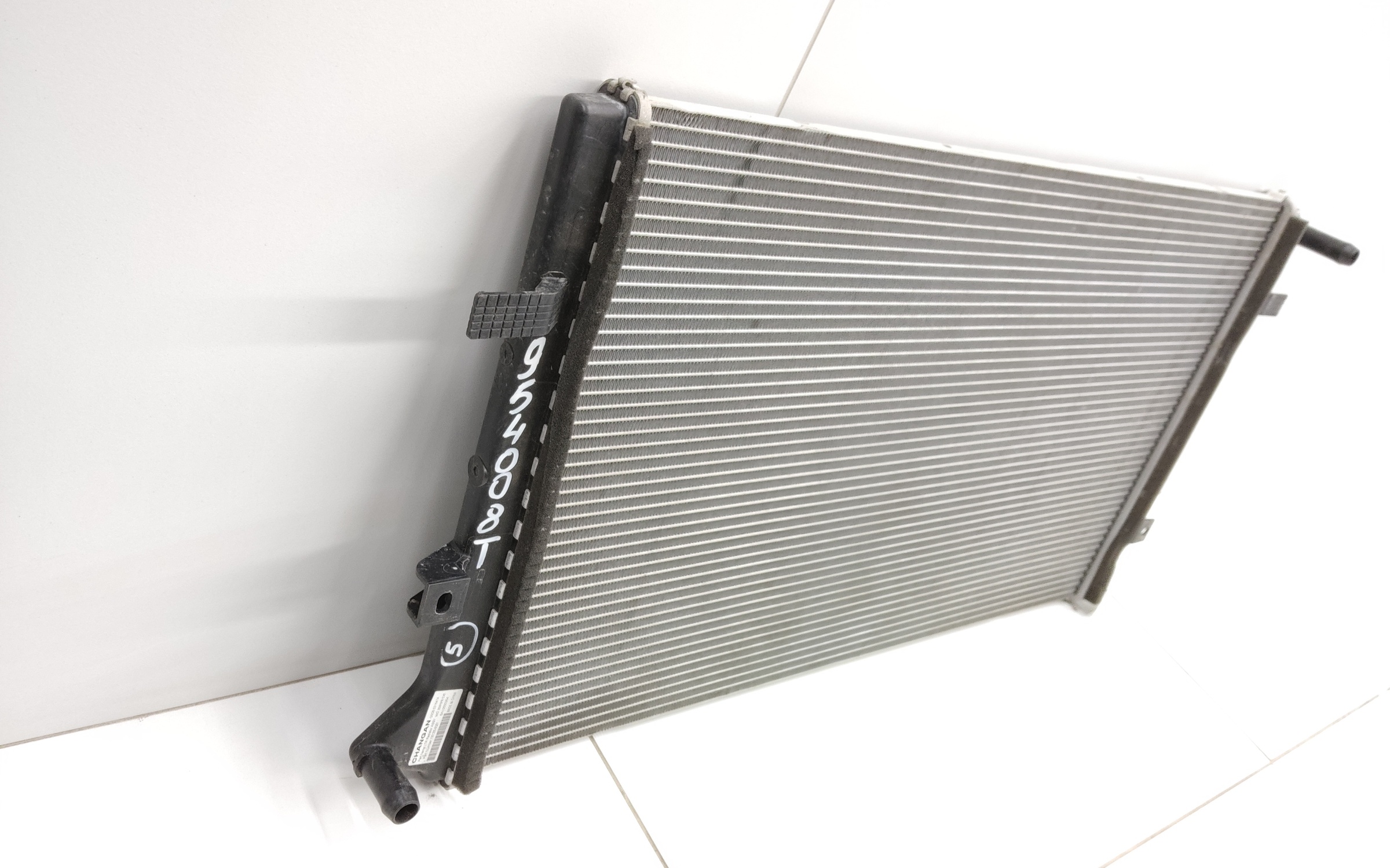 Радиатор охлаждения двигателя дополнительный Changan CS35PLUS Restail