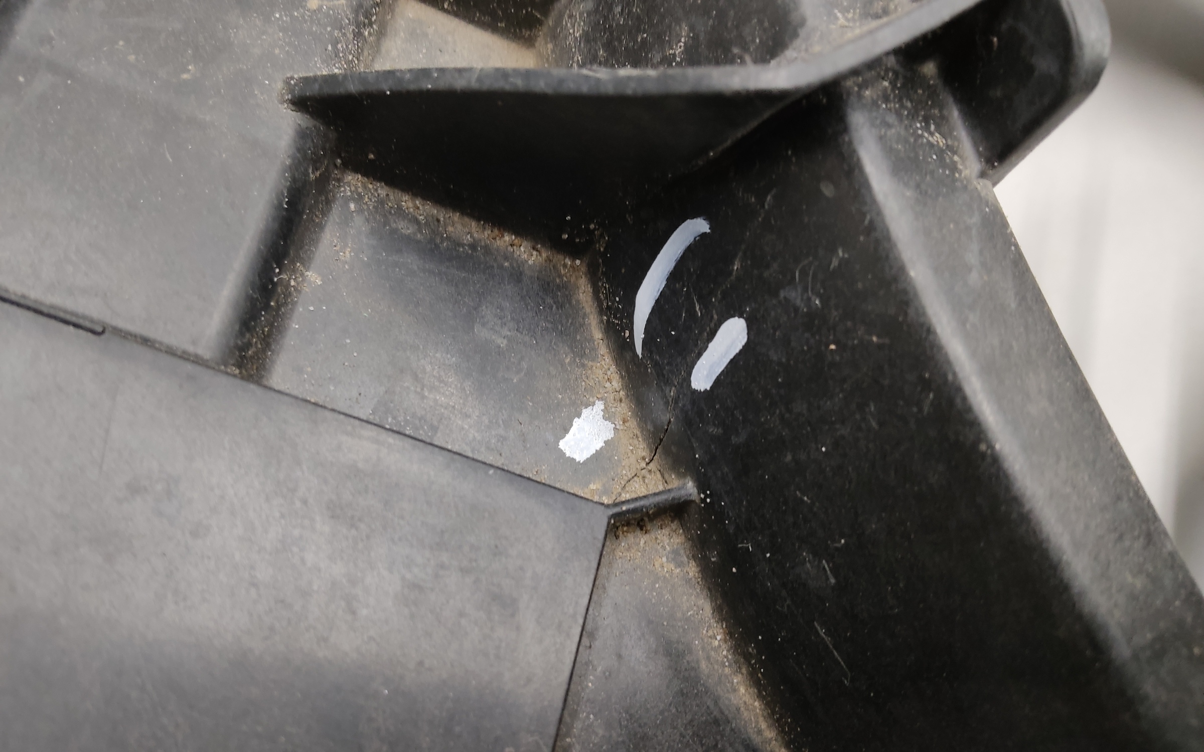 Диффузор вентилятора радиатора Kia Sorento 4