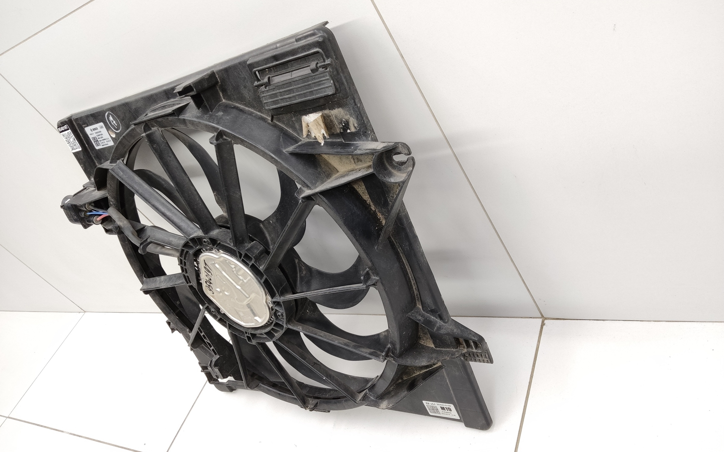 Диффузор вентилятора радиатора Kia Sorento 4