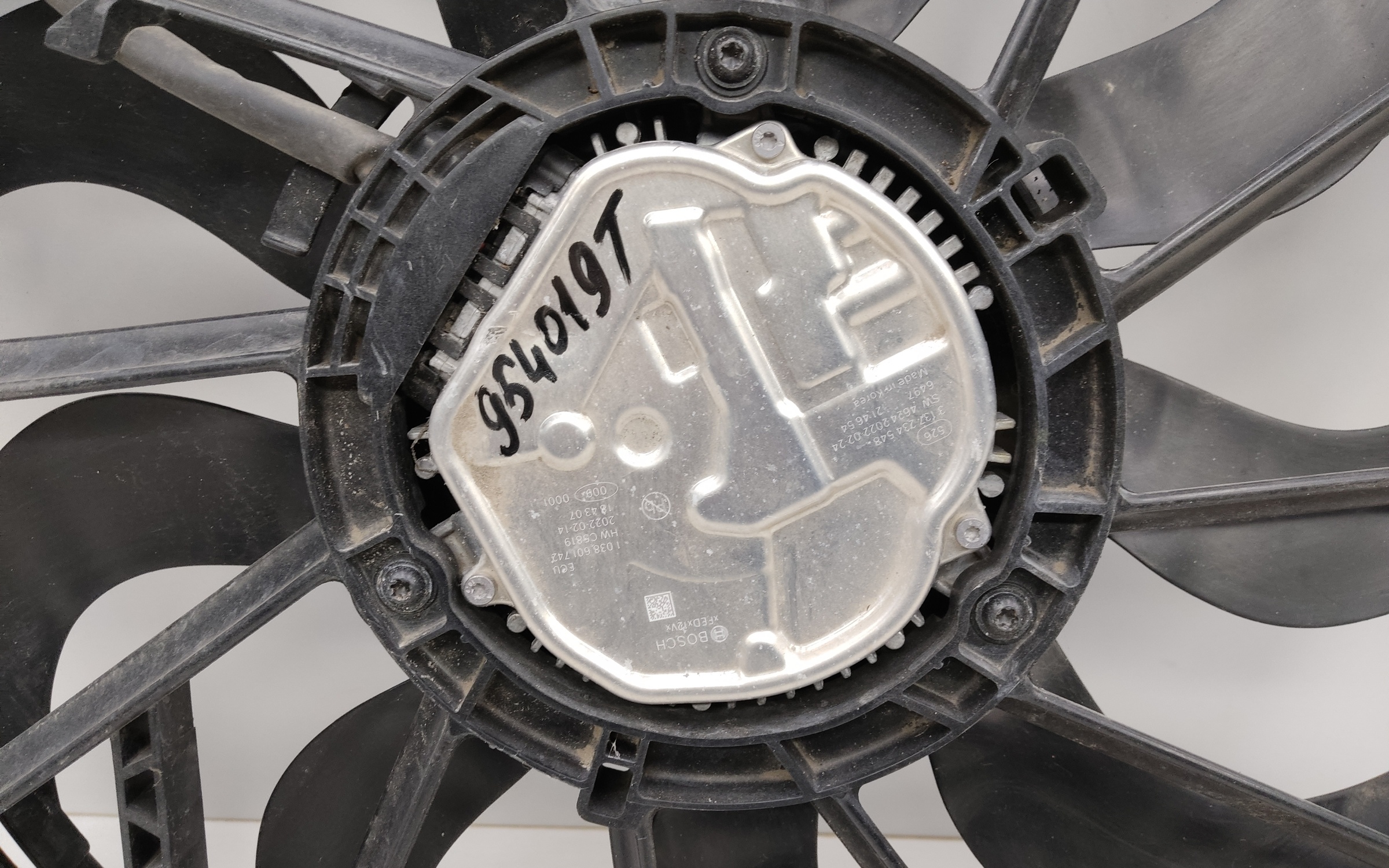 Диффузор вентилятора радиатора Kia Sorento 4