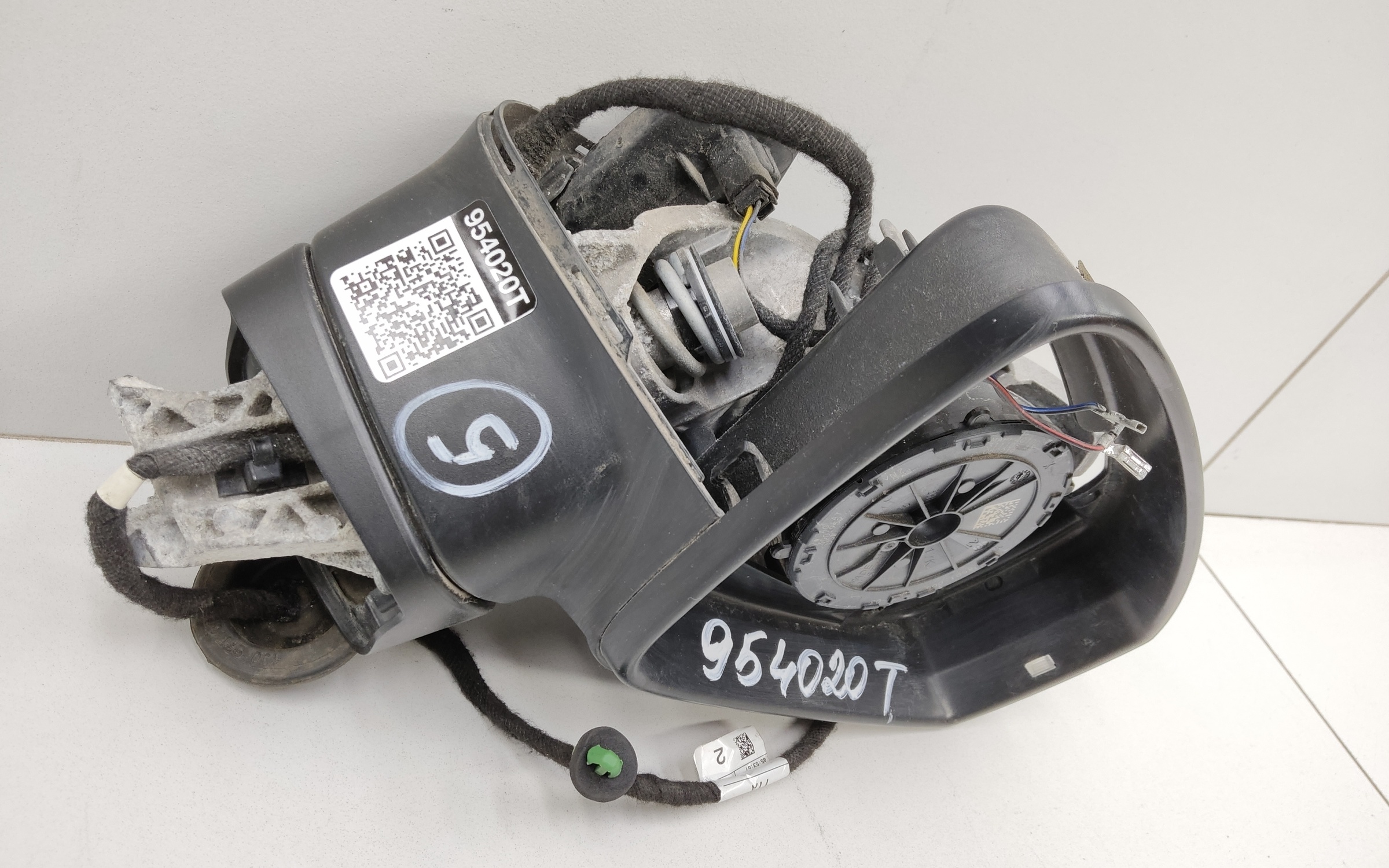 Зеркало правое Volkswagen Tiguan 2 6 контактов