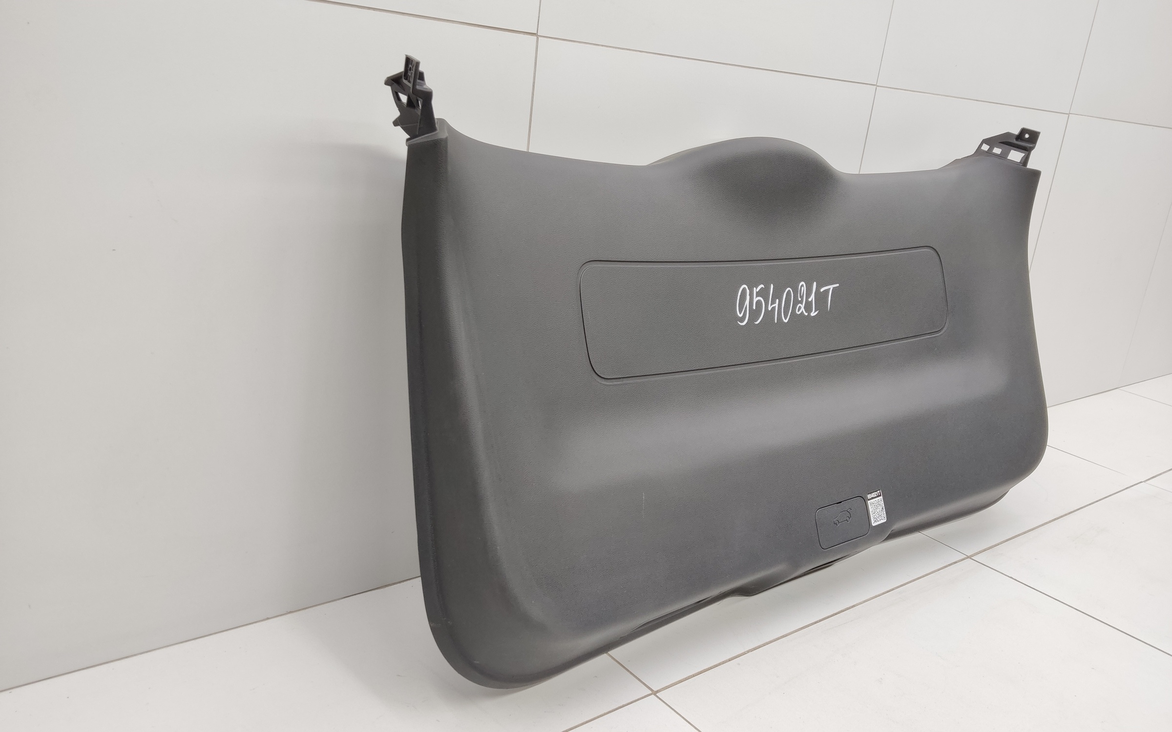 Обшивка крышки багажника Changan CS35PLUS