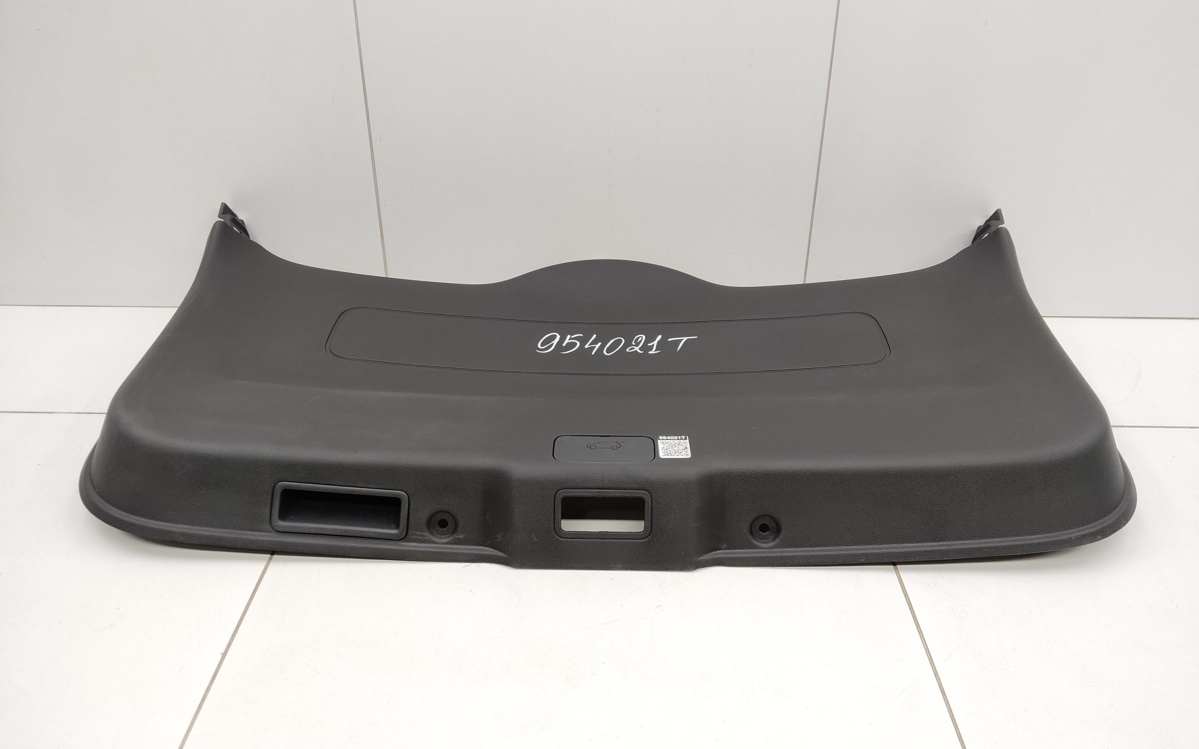 Обшивка крышки багажника Changan CS35PLUS