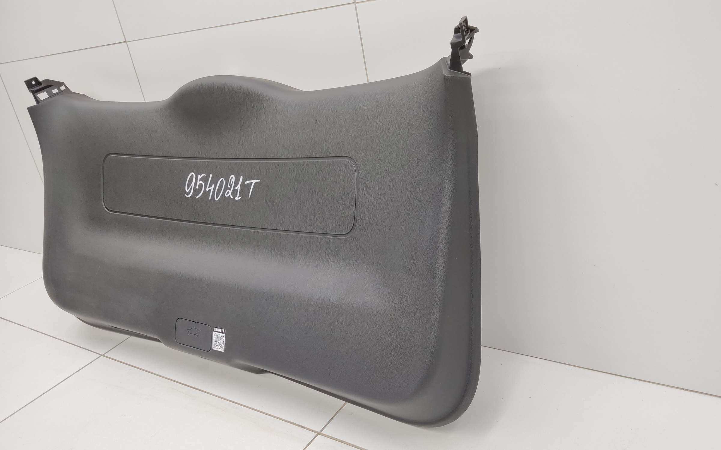 Обшивка крышки багажника Changan CS35PLUS