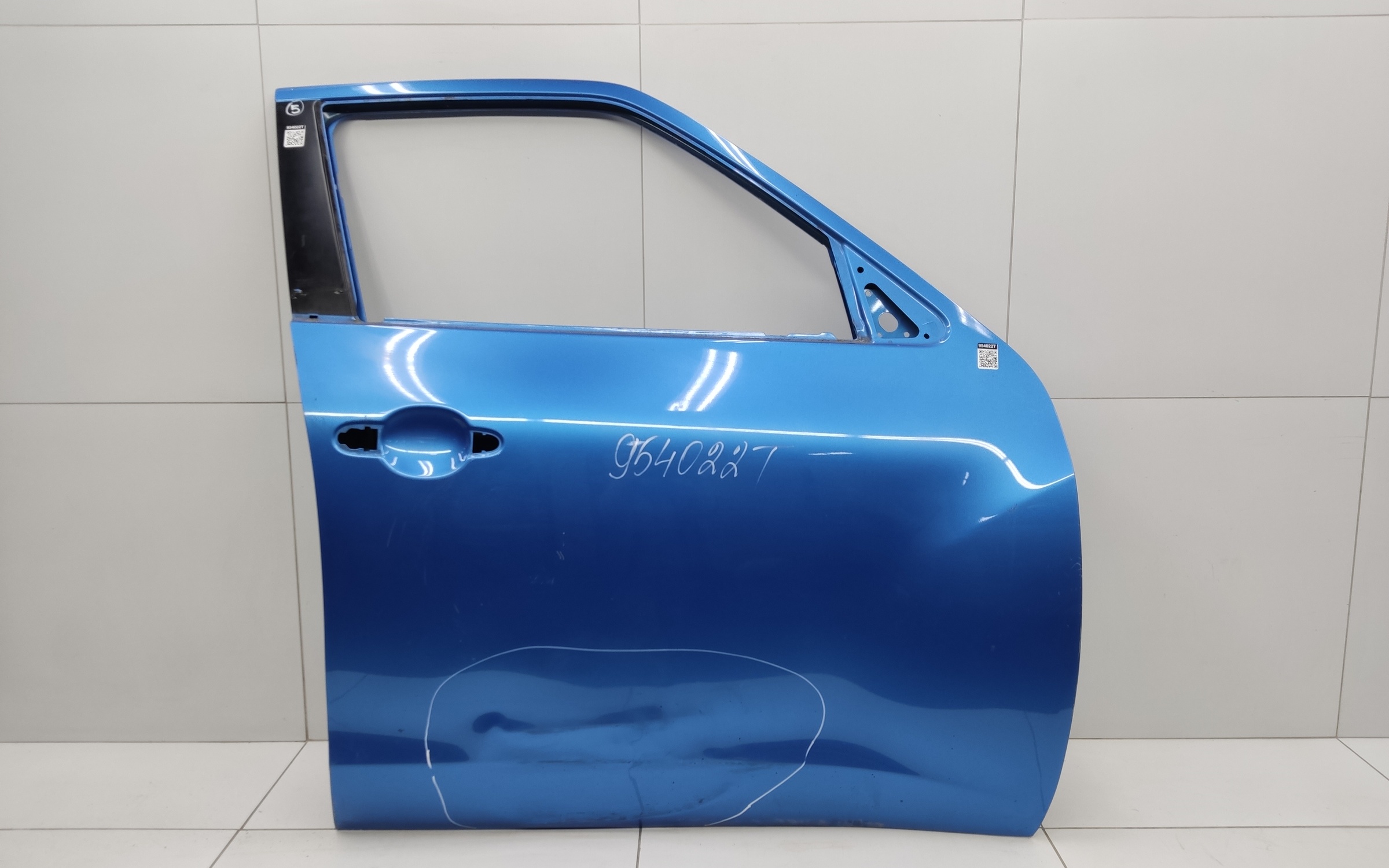 Дверь передняя правая Nissan Juke