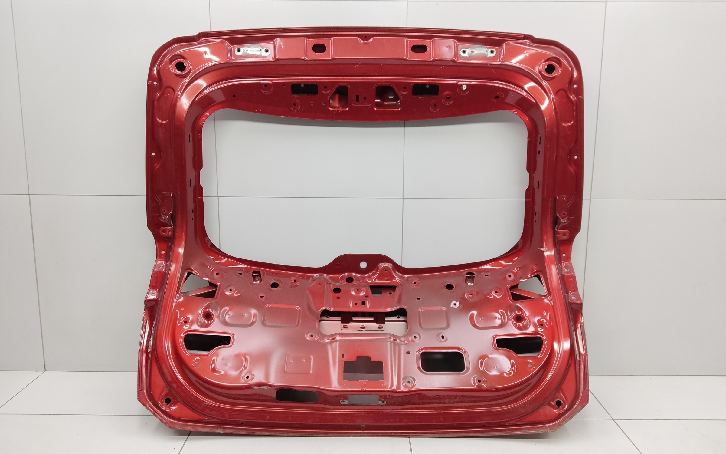 Крышка багажника FAW Bestune T77