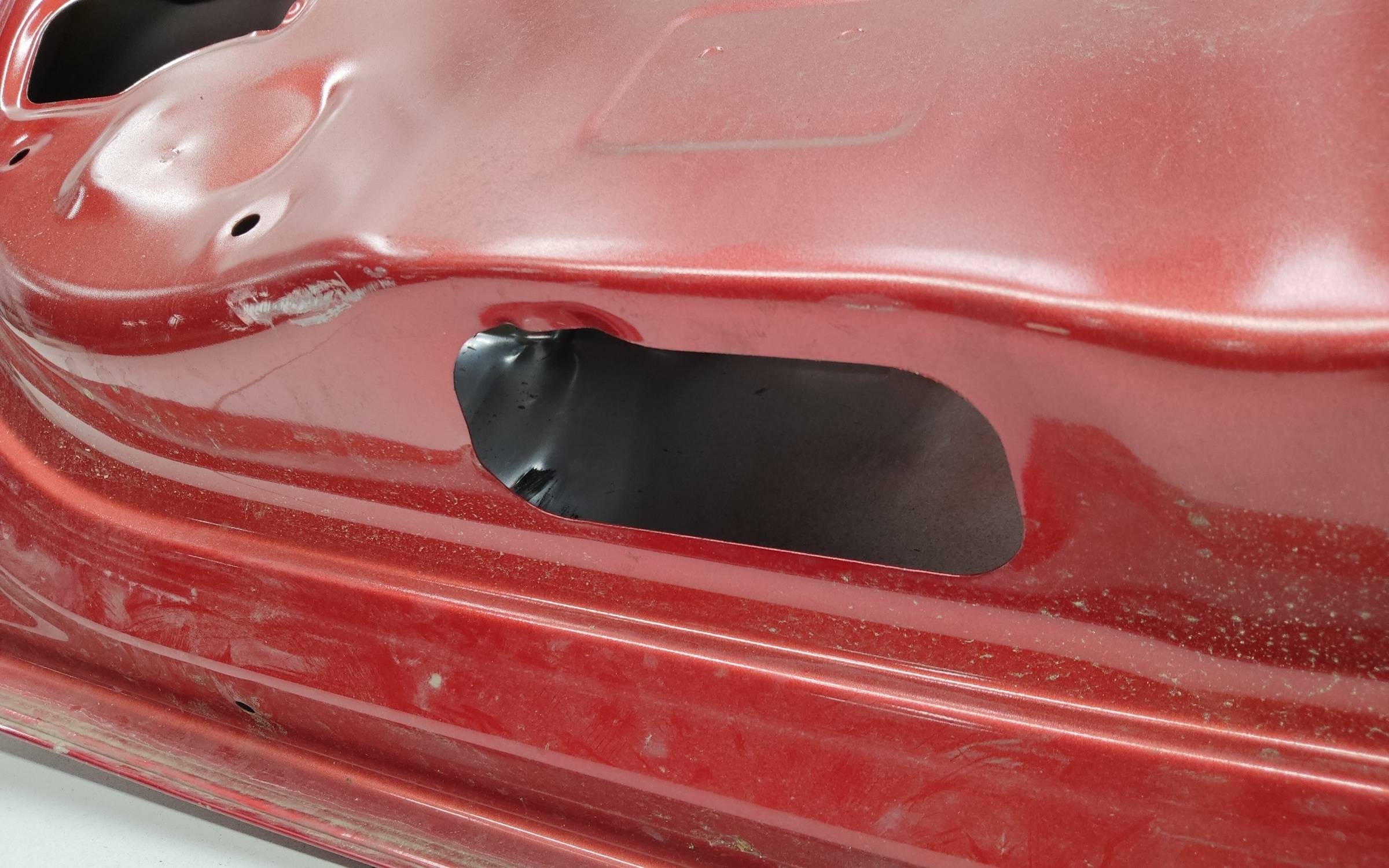 Крышка багажника FAW Bestune T77