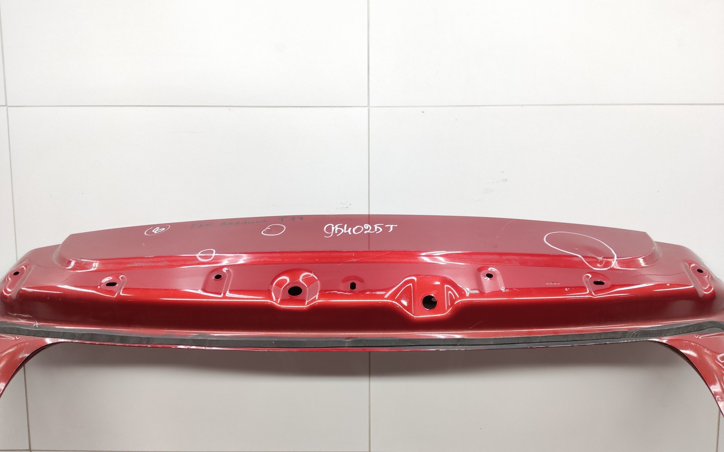 Крышка багажника FAW Bestune T77