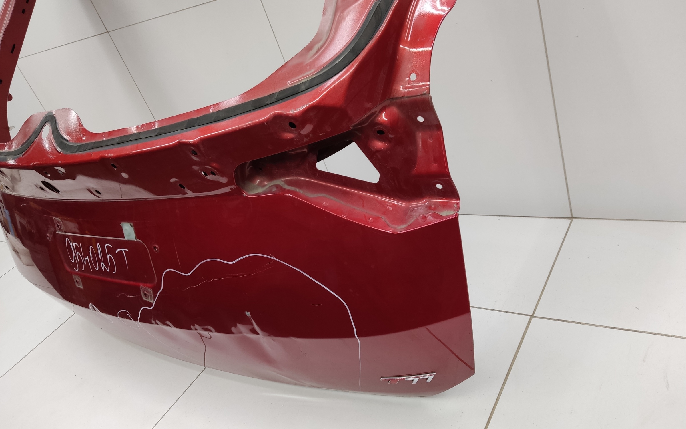 Крышка багажника FAW Bestune T77