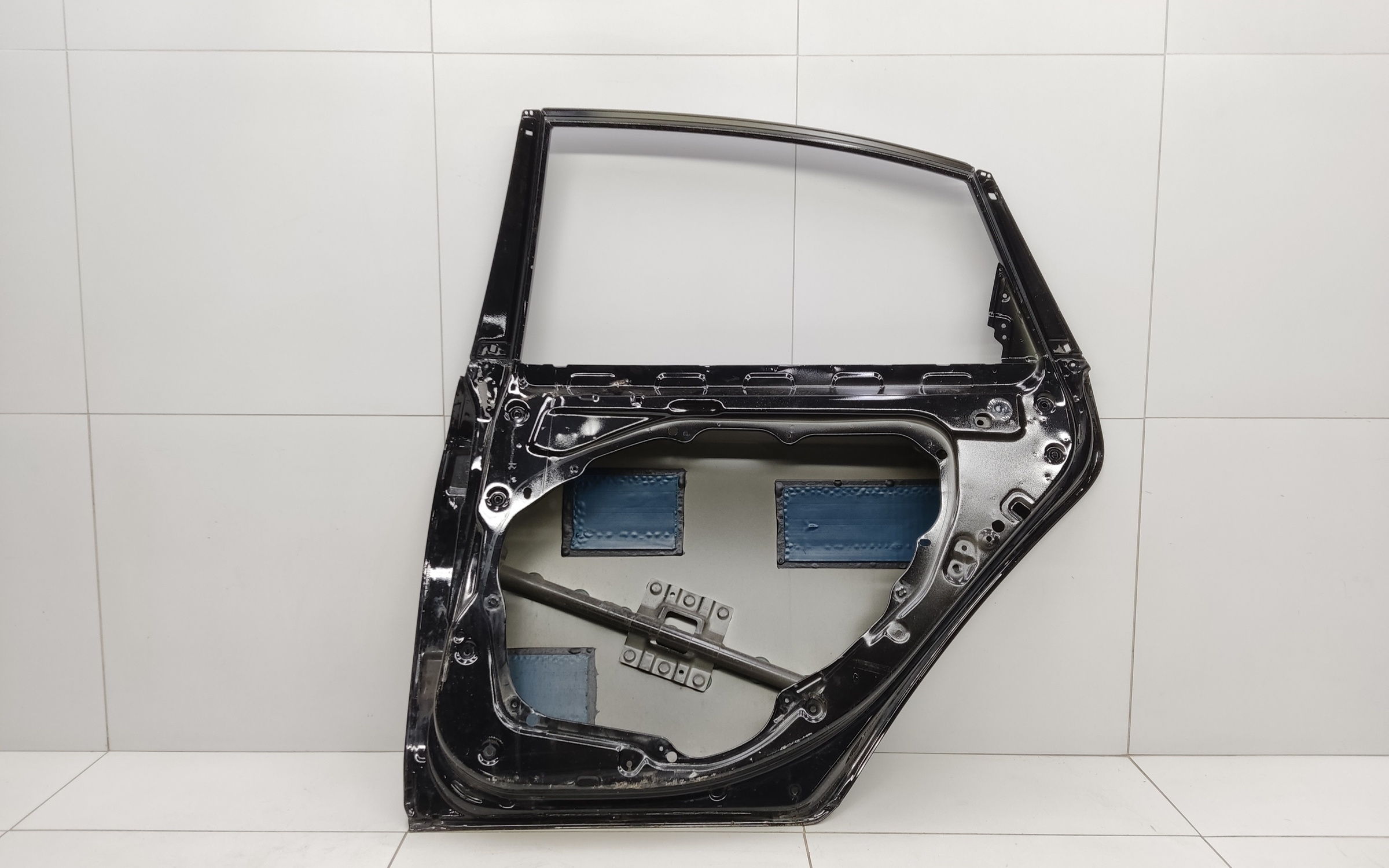 Дверь задняя правая Genesis G80 1