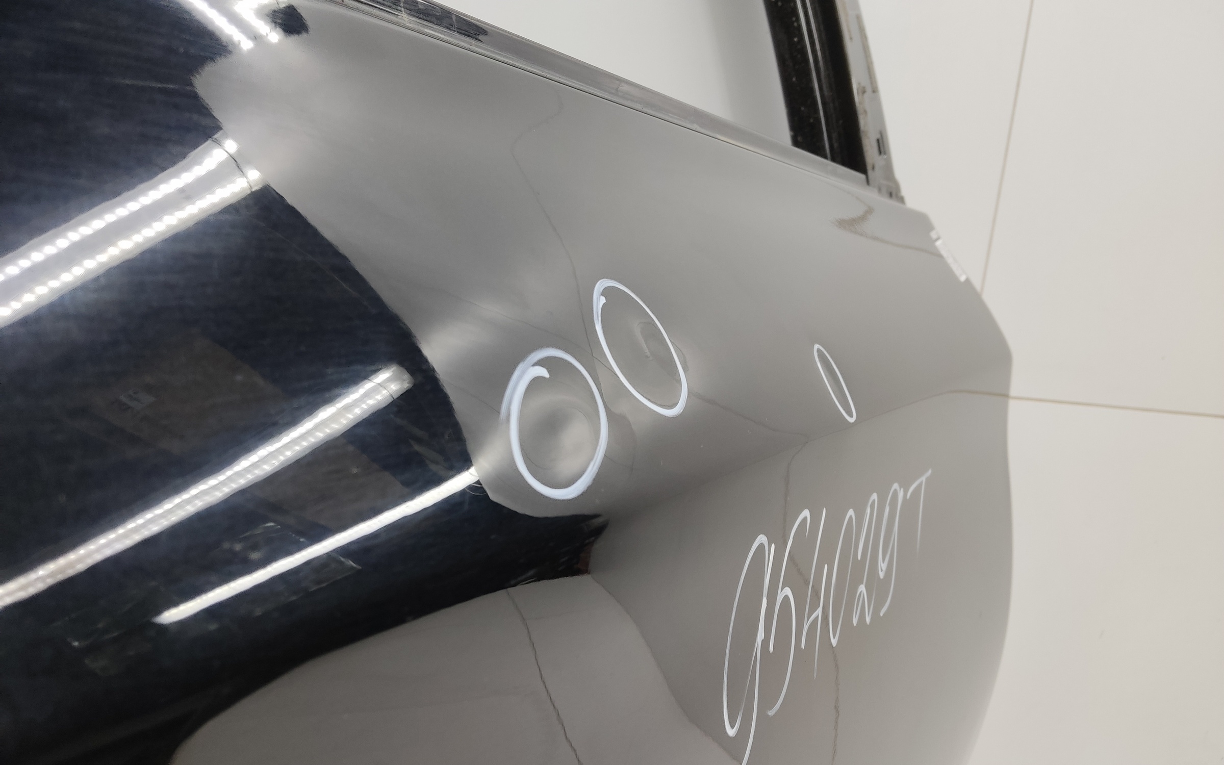 Дверь задняя правая Genesis G80 1