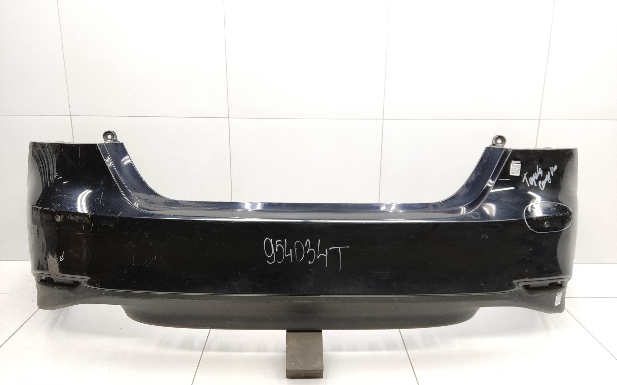Бампер задний Toyota Camry V70