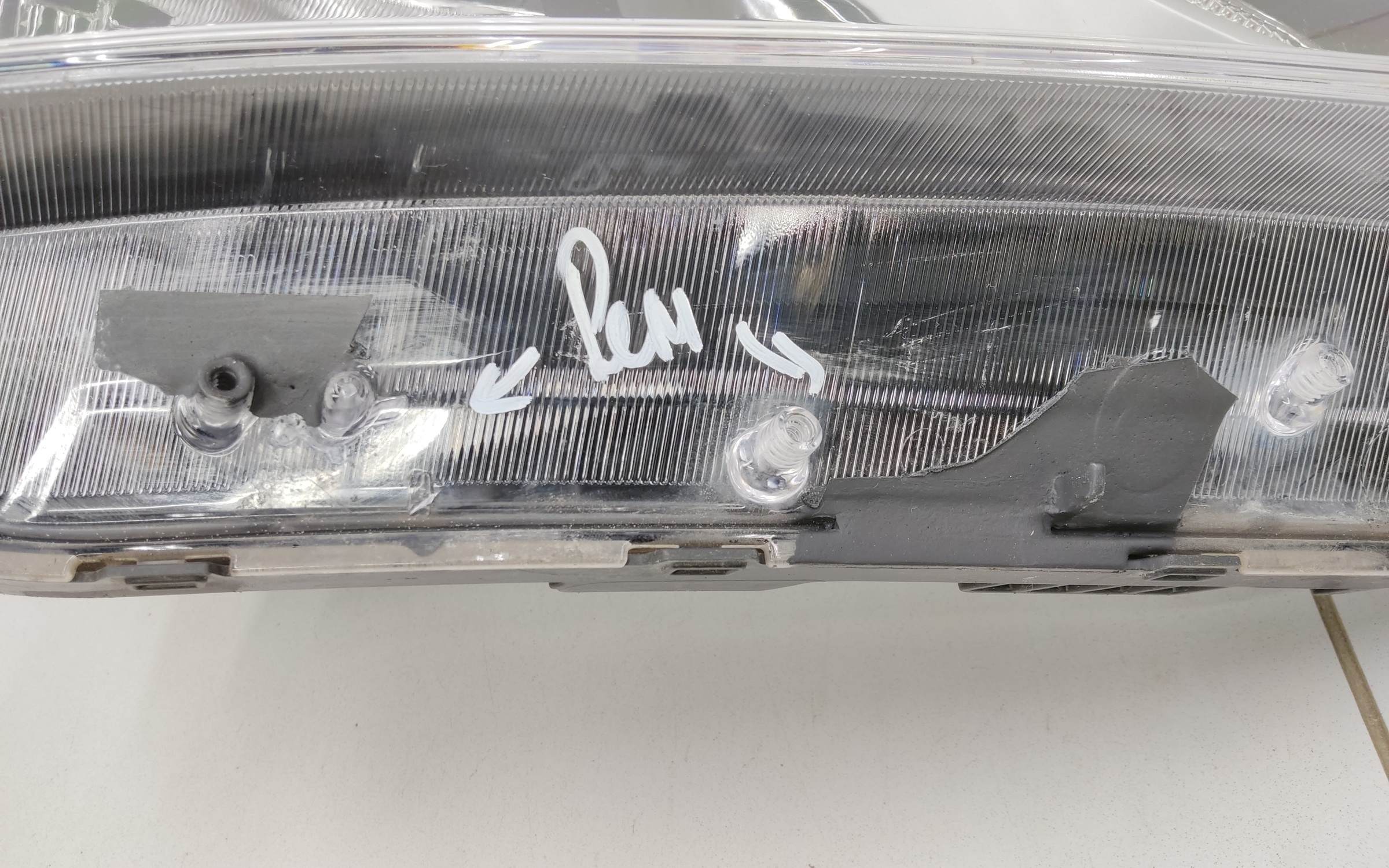 Фара передняя правая Kia Rio 4 галоген