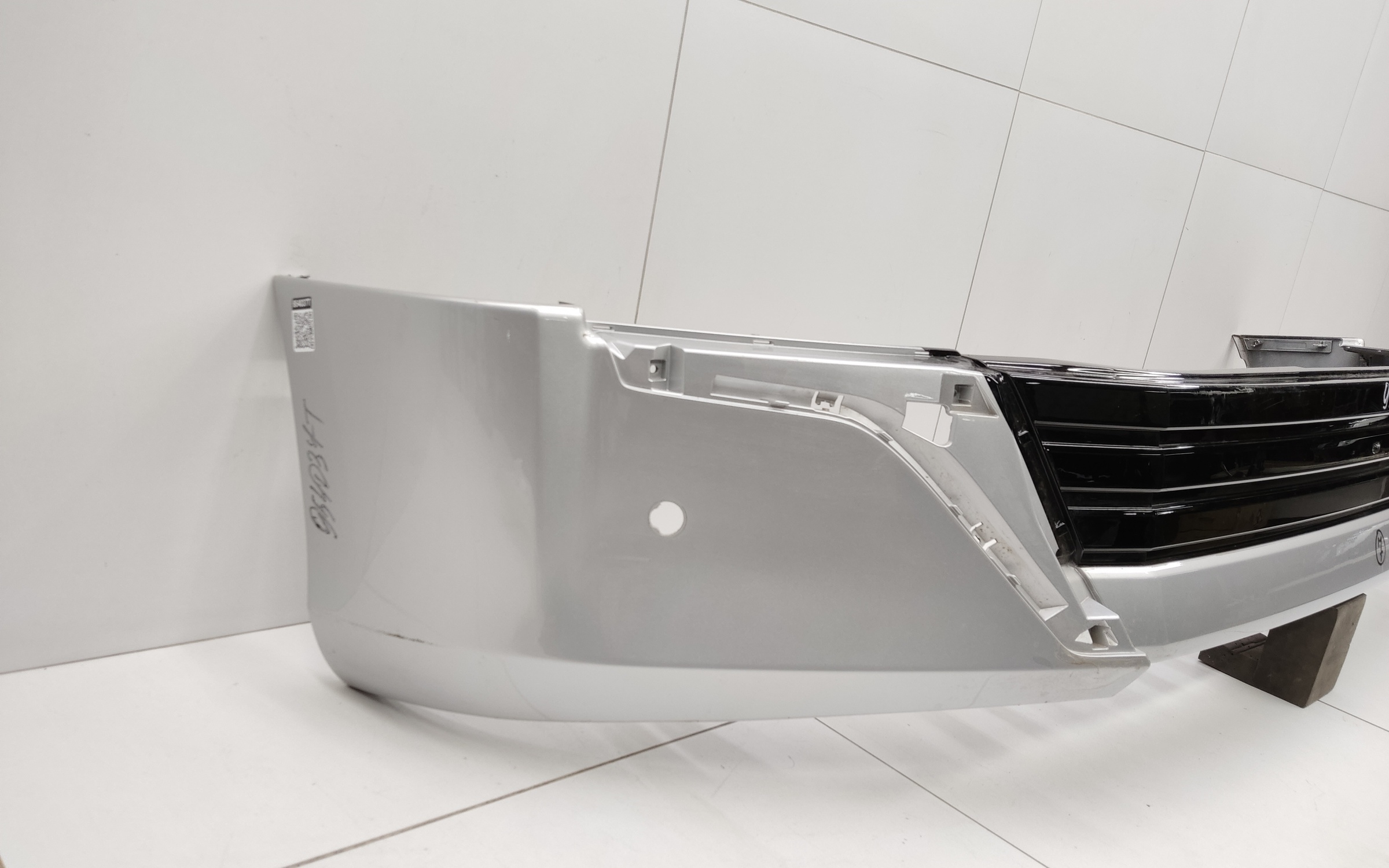 Юбка переднего бампера Toyota Land Cruiser 200 Restail 2 Executive Lounge