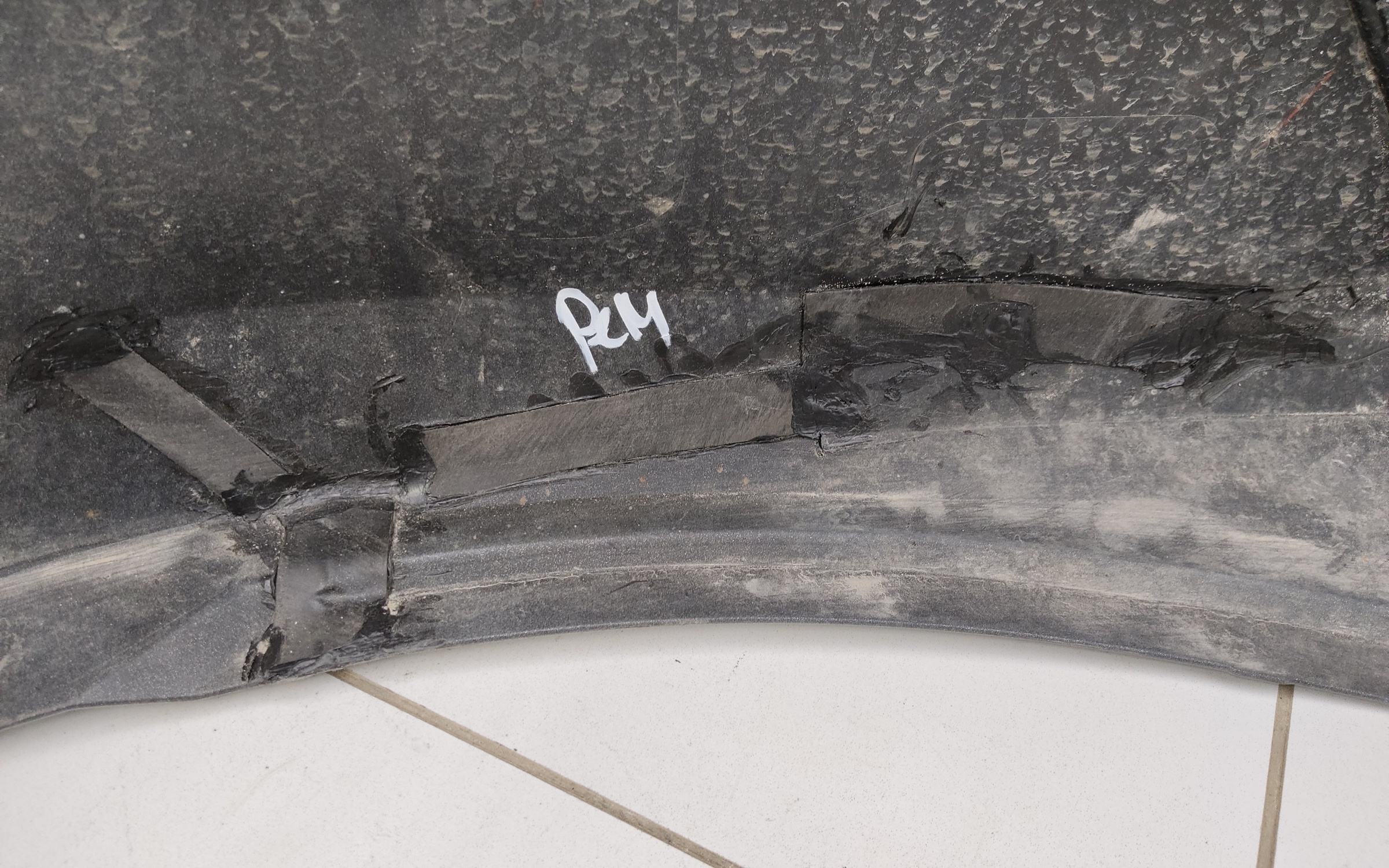 Юбка переднего бампера Toyota Land Cruiser 200 Restail 2 Executive Lounge