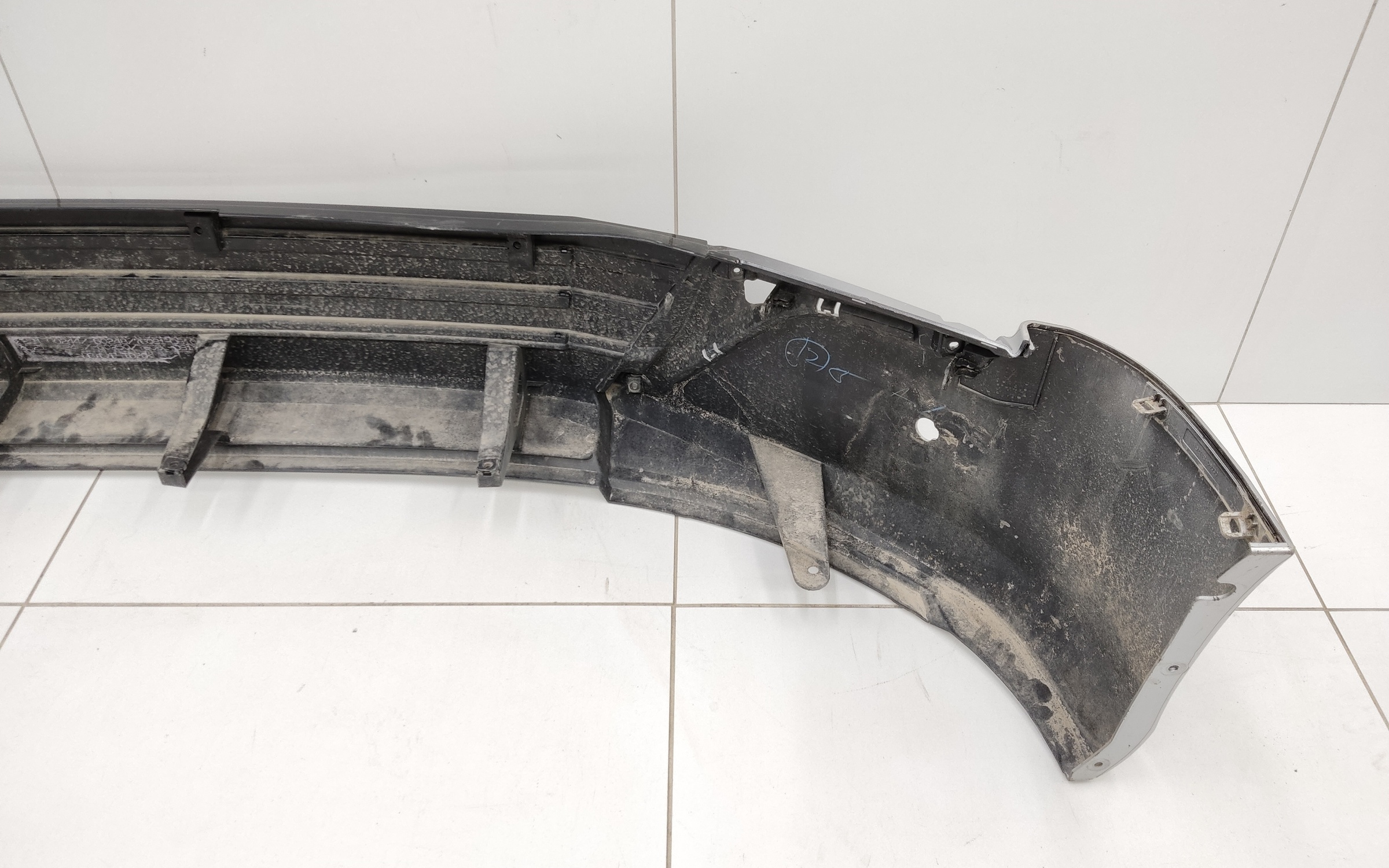 Юбка переднего бампера Toyota Land Cruiser 200 Restail 2 Executive Lounge