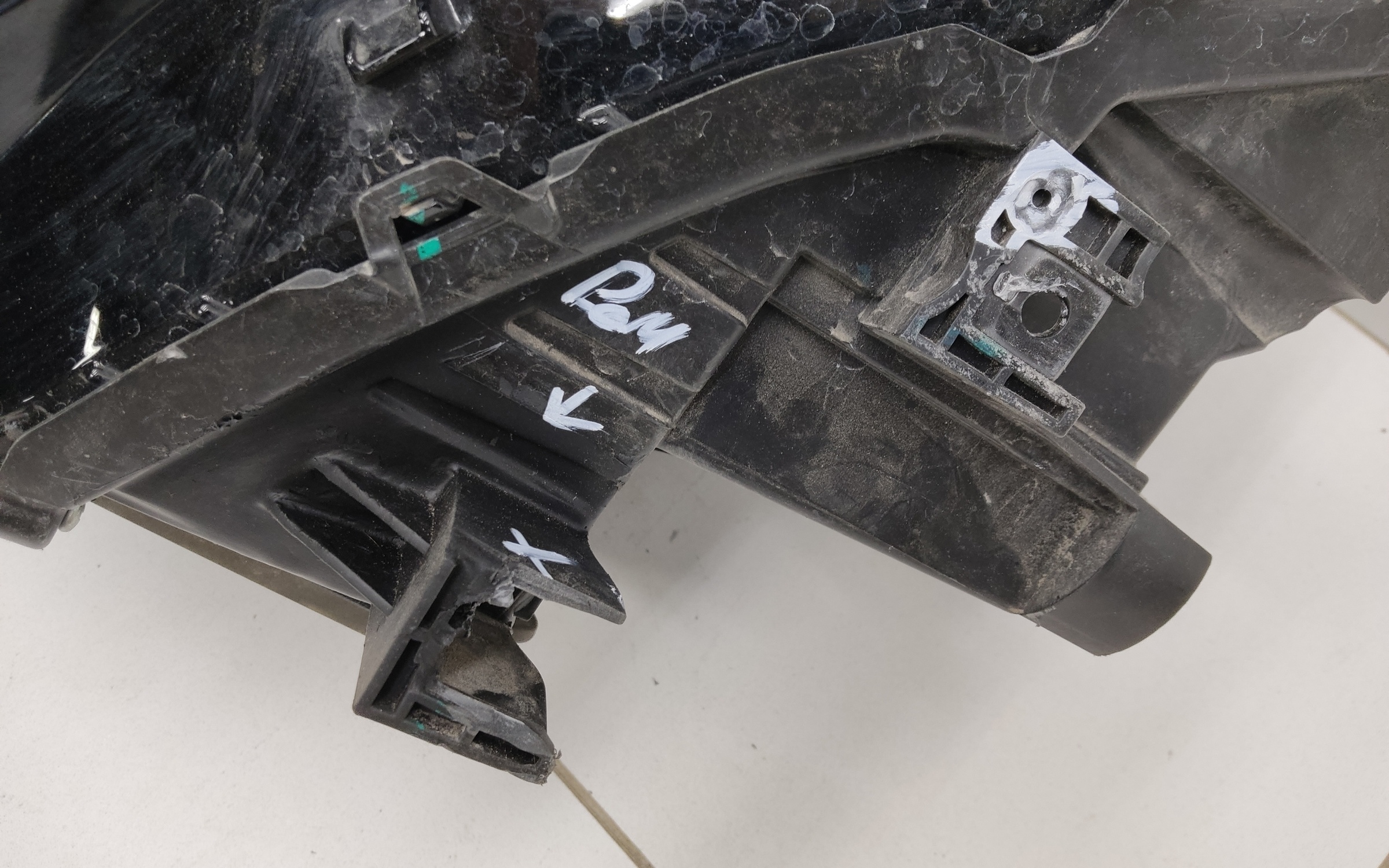 Фара передняя левая Tank 500 LED