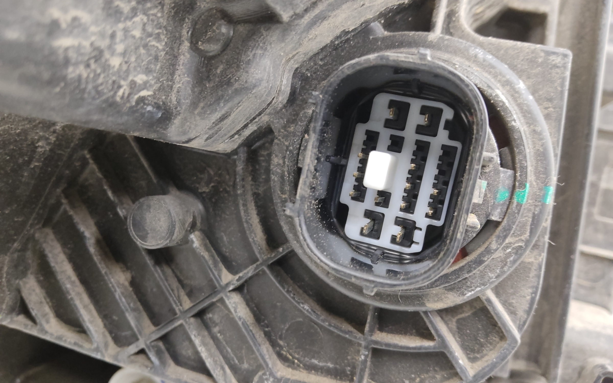 Фара передняя левая Tank 500 LED