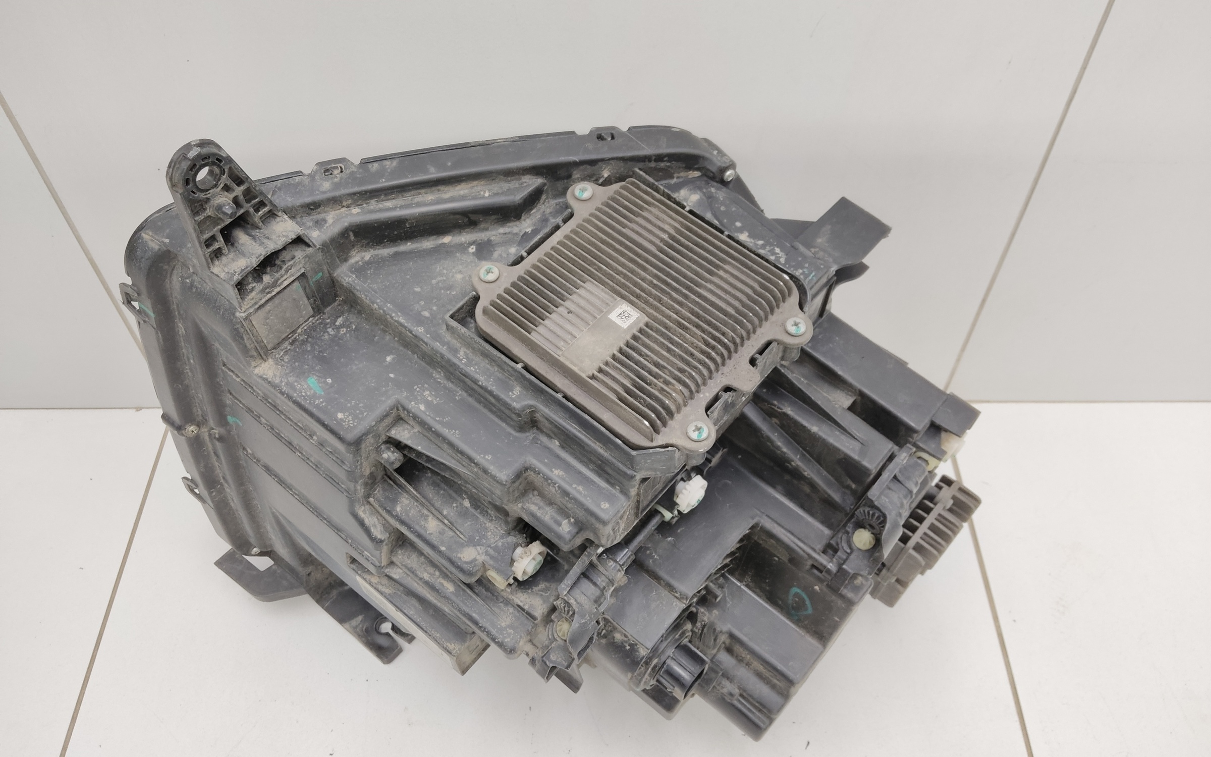 Фара передняя левая Tank 500 LED