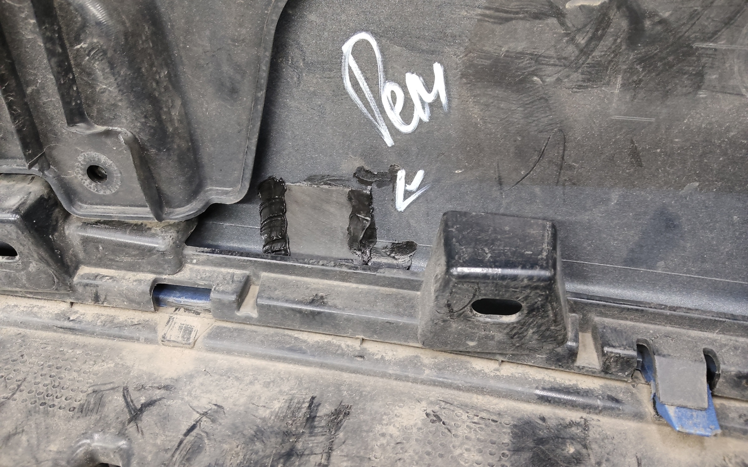 Бампер передний Haval Jolion Restail с отверстиями под накладки