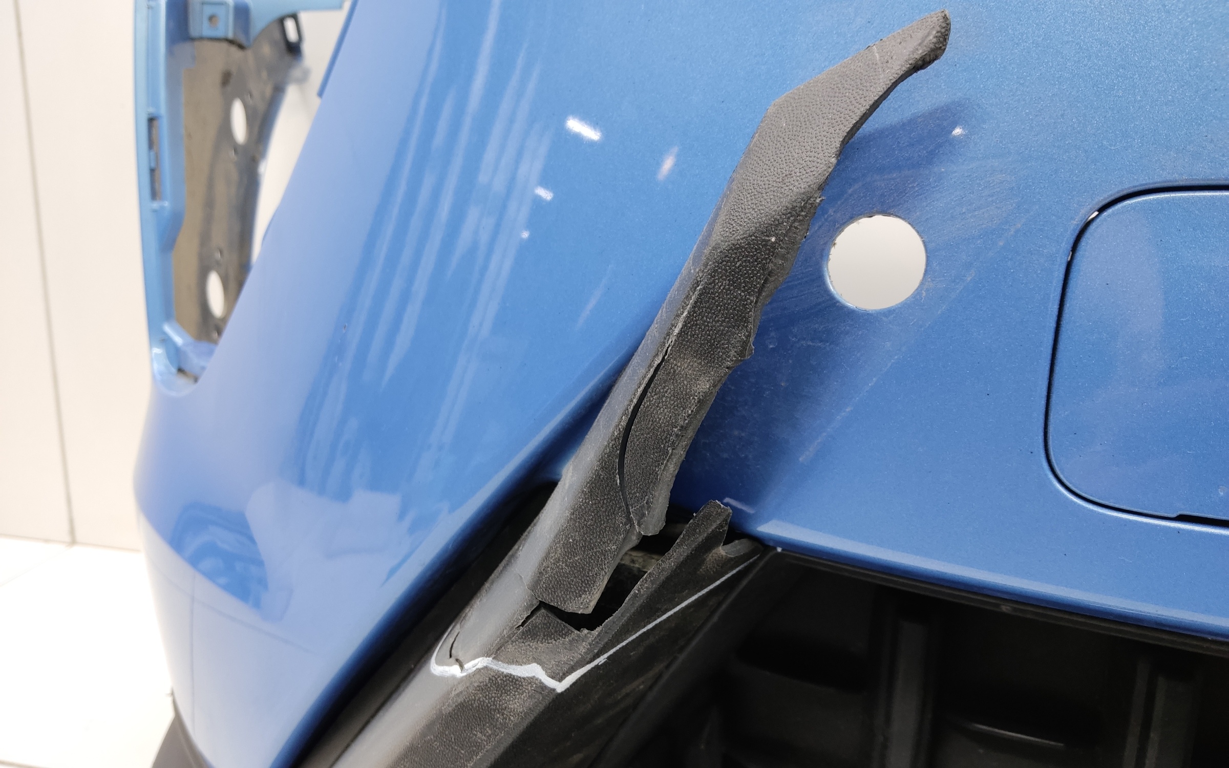 Бампер передний Haval Jolion Restail с отверстиями под накладки