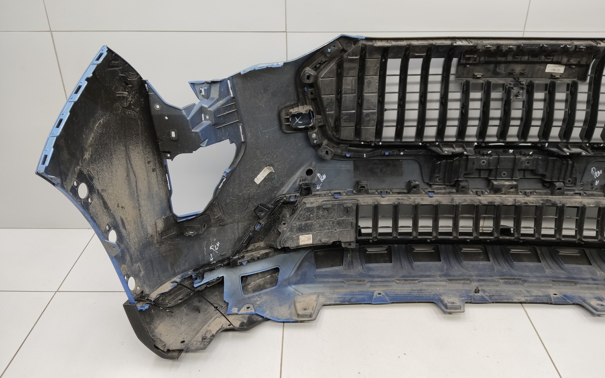 Бампер передний Haval Jolion Restail с отверстиями под накладки