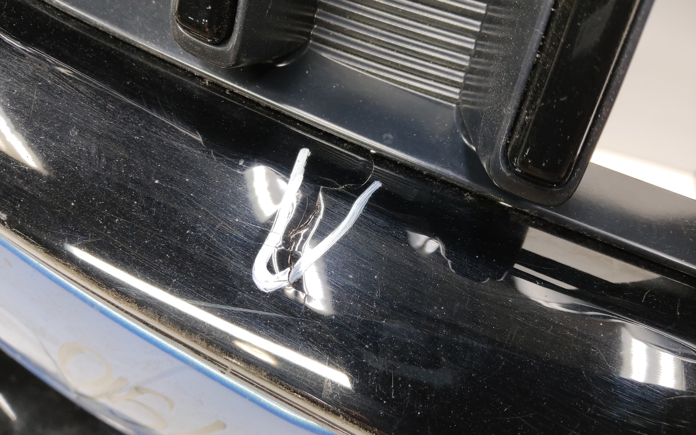 Бампер передний Haval Jolion Restail с отверстиями под накладки